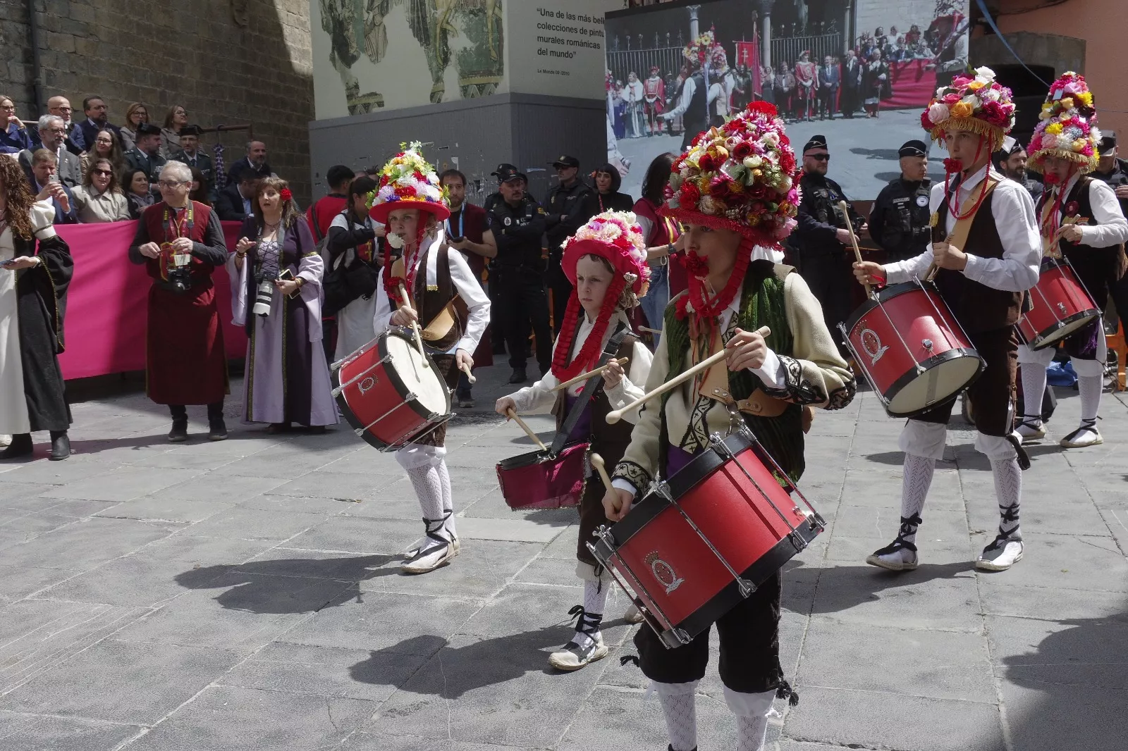 Primer Viernes de Mayo en Jaca. Foto Miguel Angel Muñoz