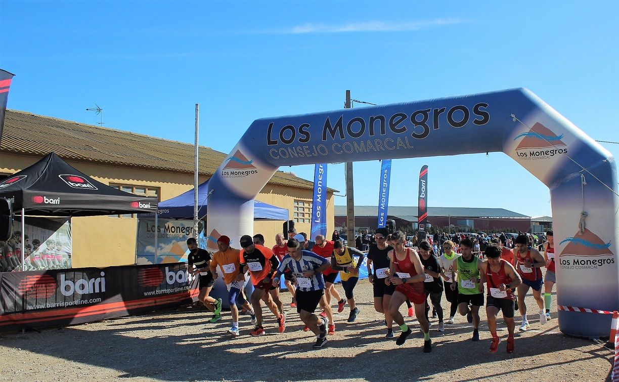 Imagen de archivo de la salida de la carrera absoluta del Cross de La Laguna.