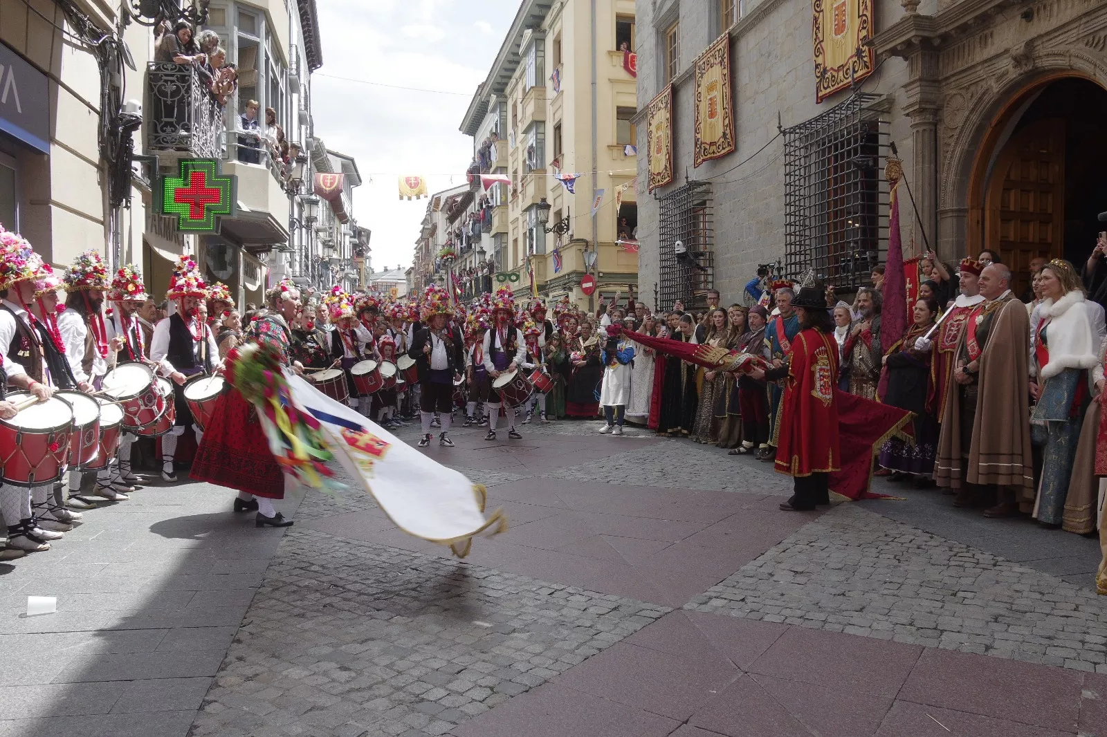 Primer Viernes de Mayo en Jaca. Foto Miguel Angel Muñoz
