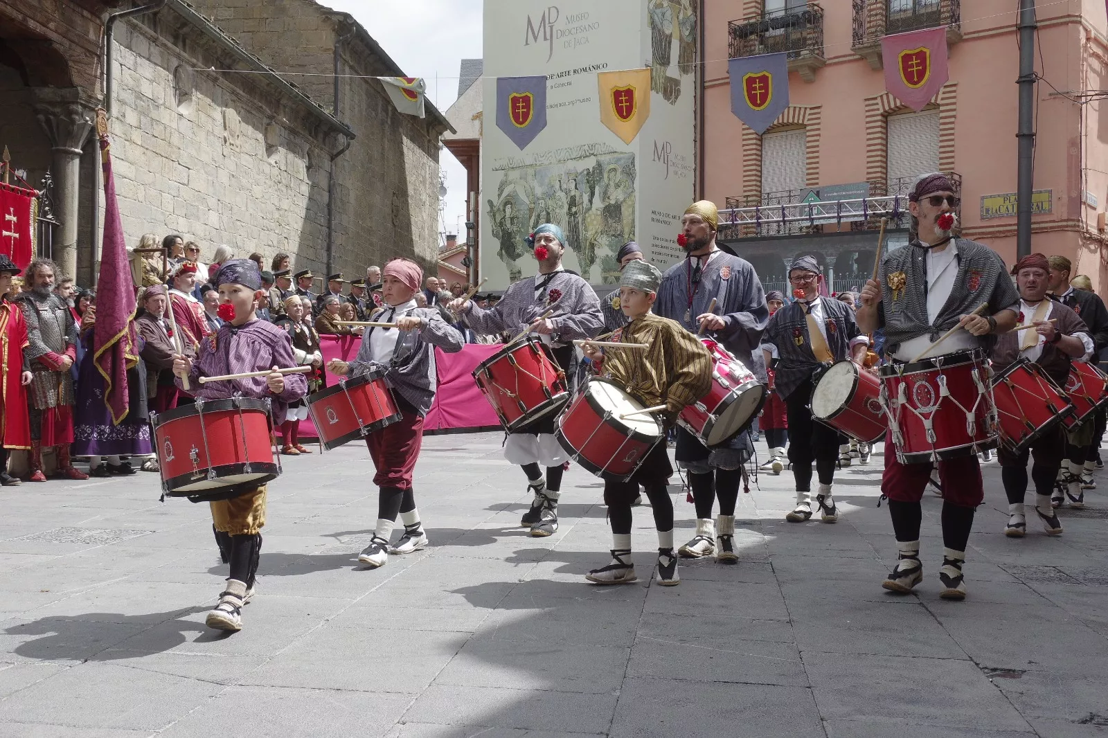 Primer Viernes de Mayo en Jaca. Foto Miguel Angel Muñoz