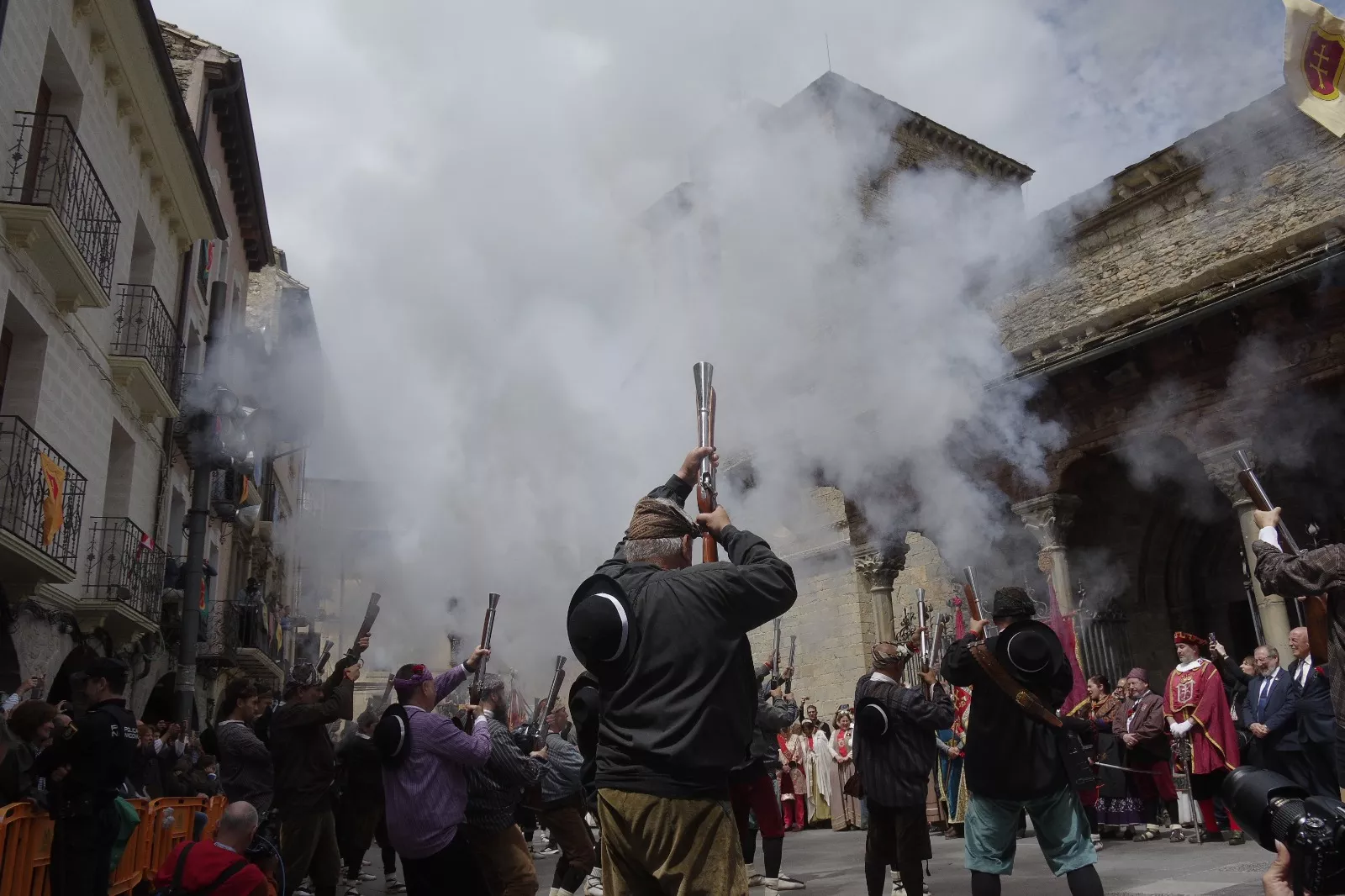 Primer Viernes de Mayo en Jaca. Foto Miguel Angel Muñoz