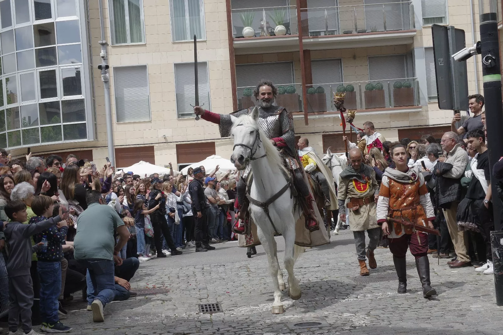 Primer Viernes de Mayo en Jaca. Foto Miguel Angel Muñoz