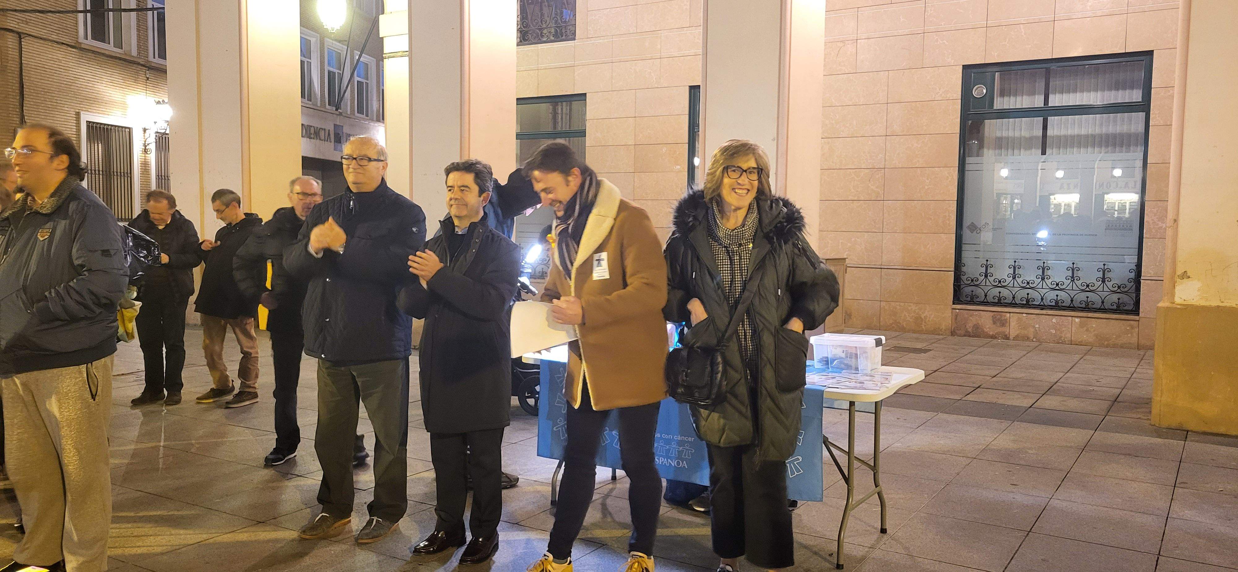 Huesca baila la jota de San Lorenzo por los niños con cáncer. Foto Myriam Martínez 