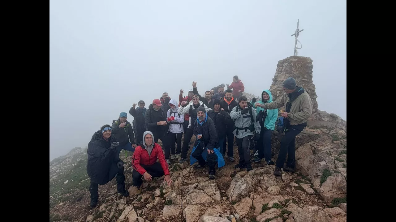 El quinto de los 12 Retos 12 Cimas de los Javieres, el Tozal de Guara en condiciones muy exigentes