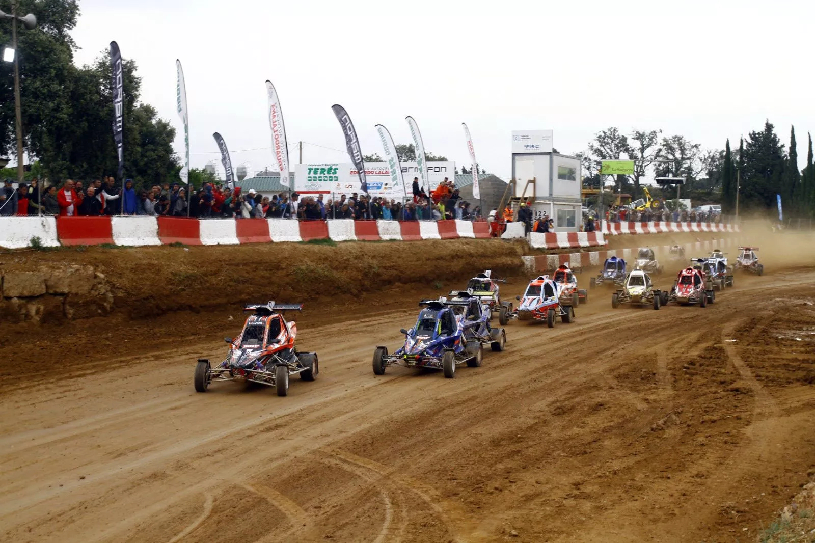Éxito del nacional de autocross de Esplús con unas condiciones que pusieron a prueba la capacidad organizativa
