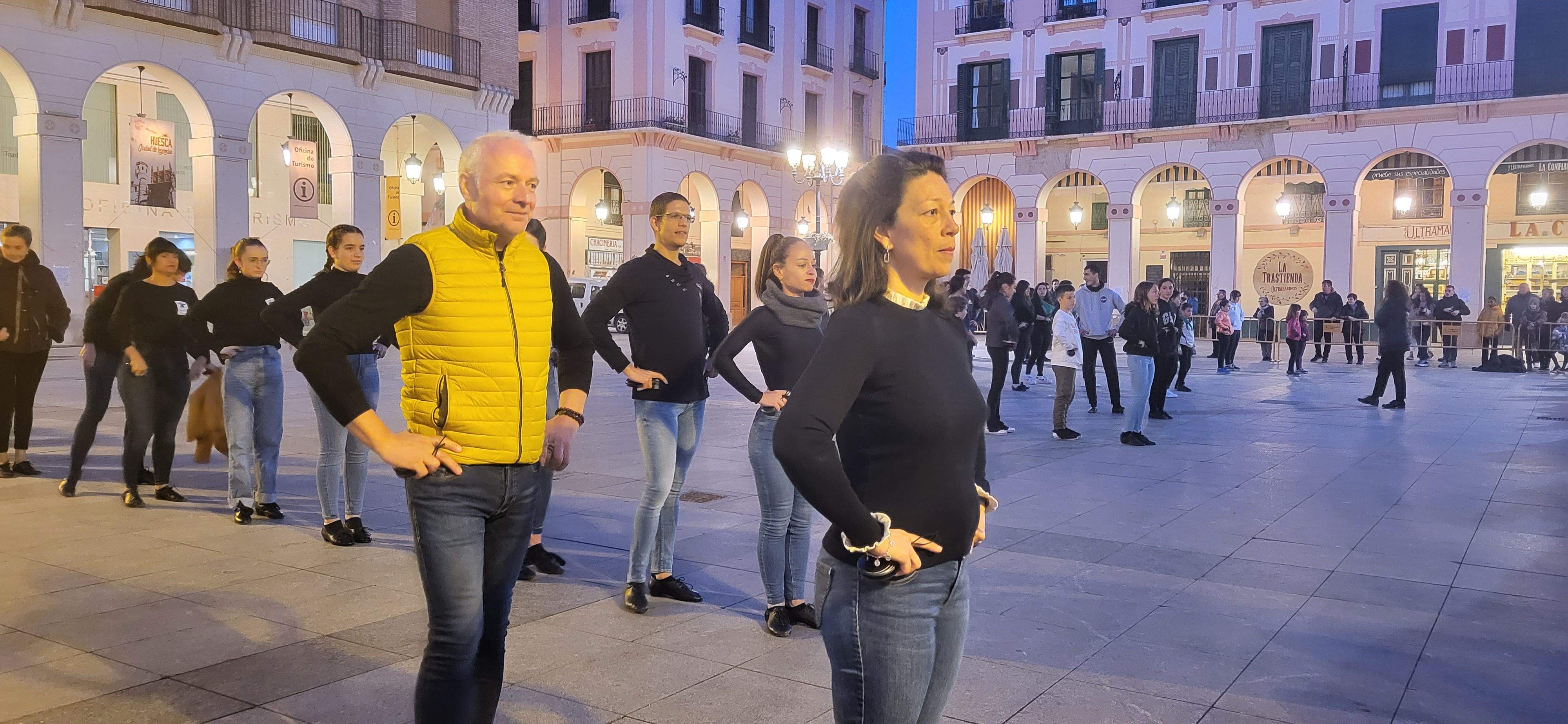 Huesca baila la jota de San Lorenzo por los niños con cáncer. Foto Myriam Martínez 