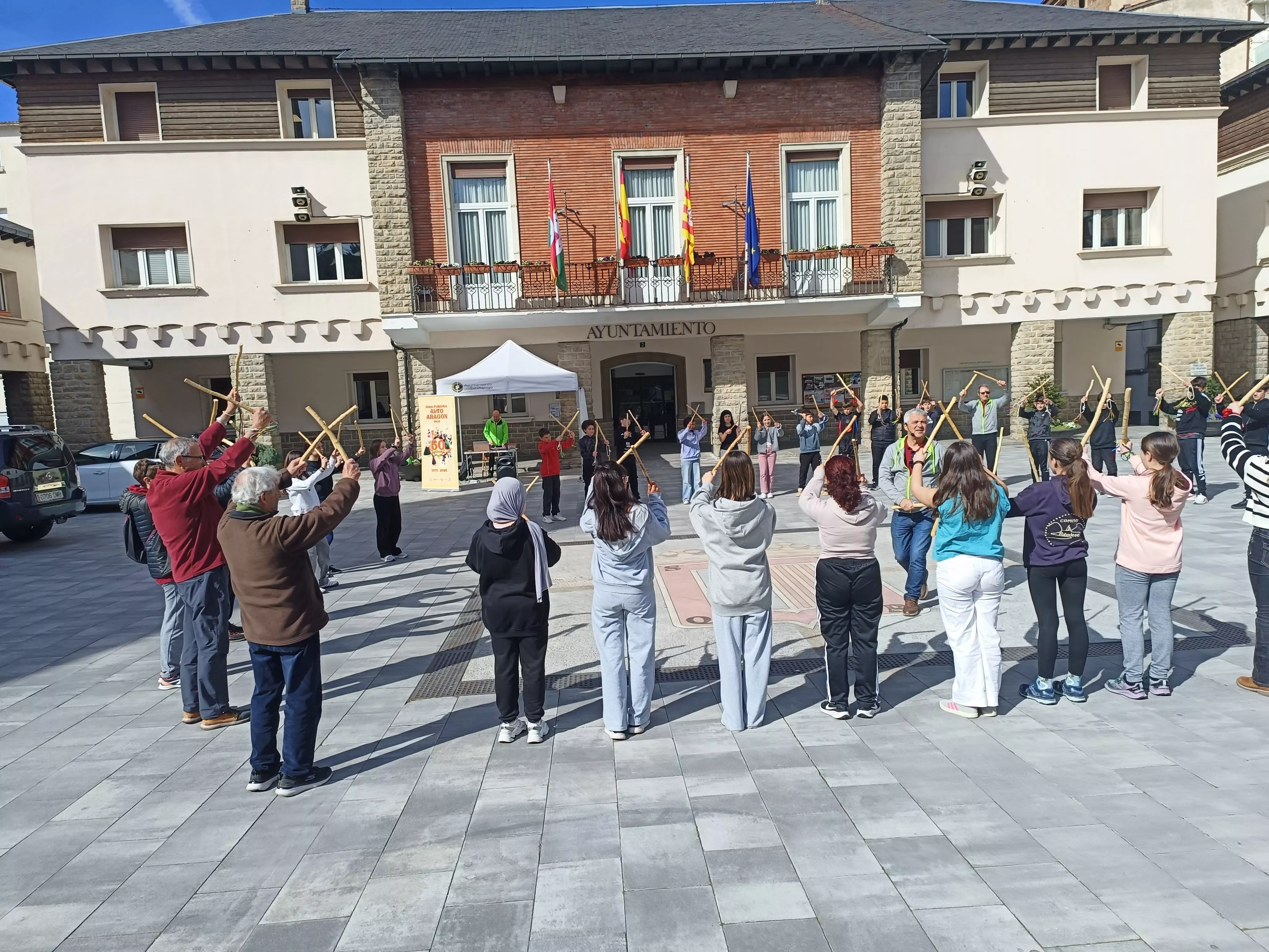 Educación cubre la plaza de latín y griego del IES San Alberto Magno de Sabiñánigo tras 14 llamamientos. Foto IES San Alberto Magno