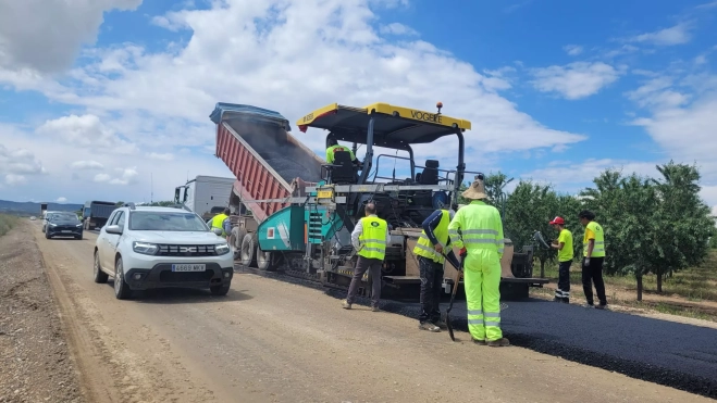 Obras en la N-230.