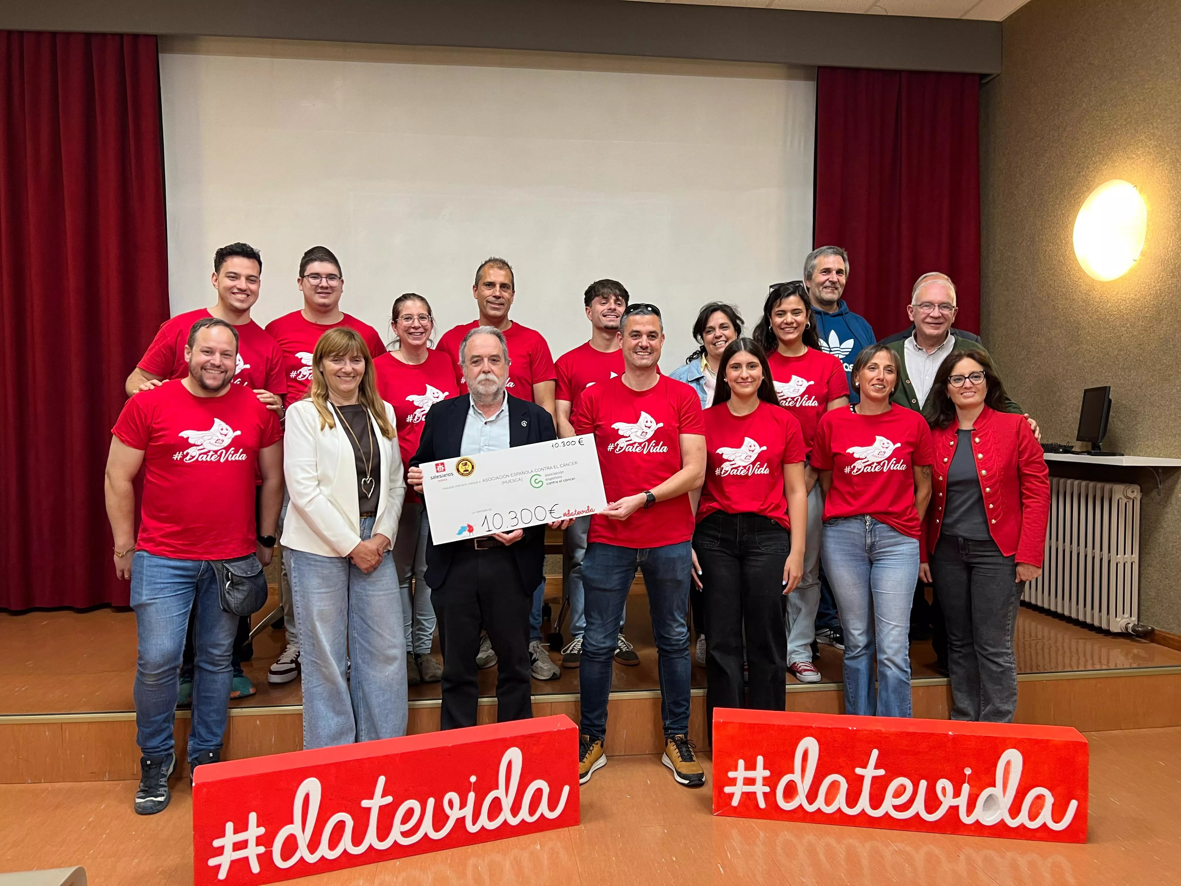 DateVida bate récord solidario en Huesca con más de 10.000 euros para la lucha contra el cáncer.