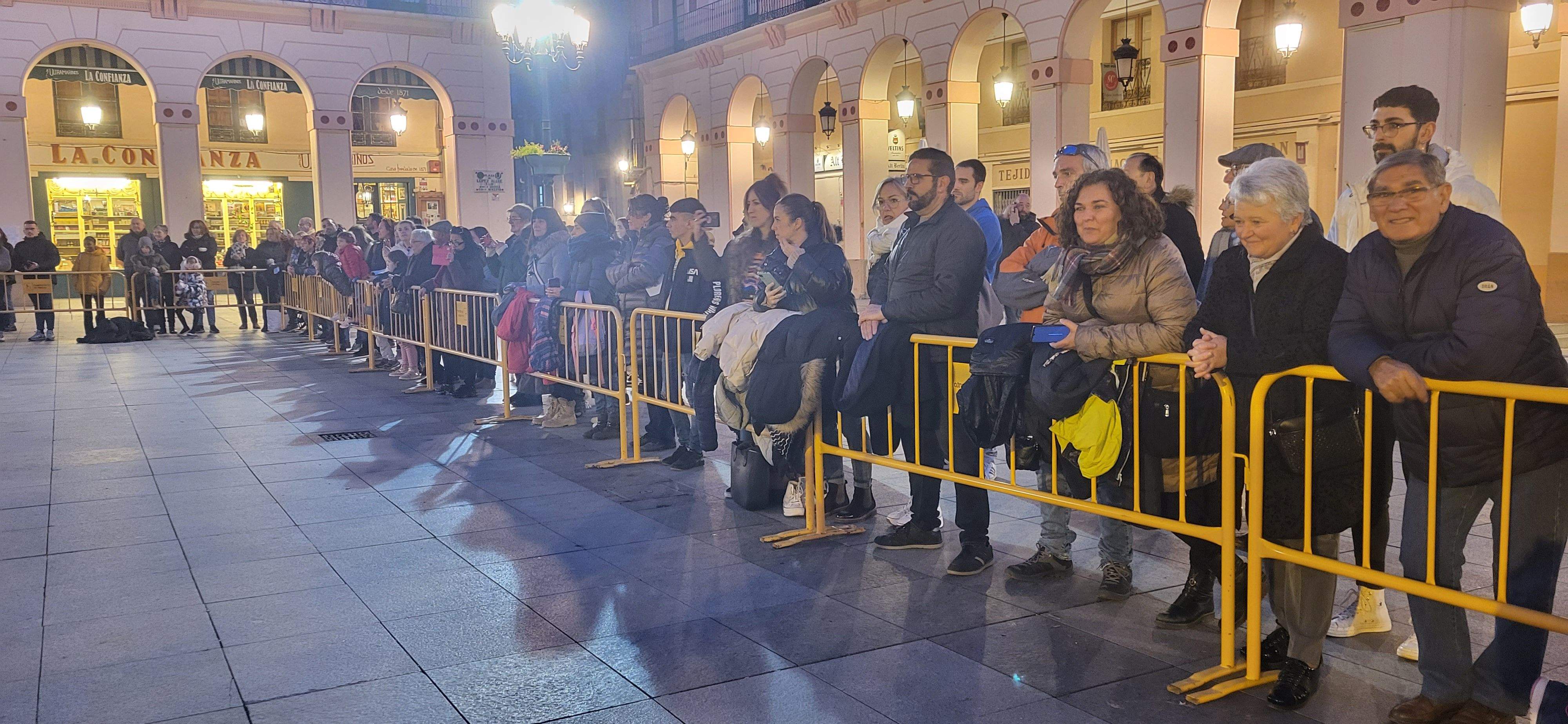 Huesca baila la jota de San Lorenzo por los niños con cáncer. Foto Myriam Martínez 