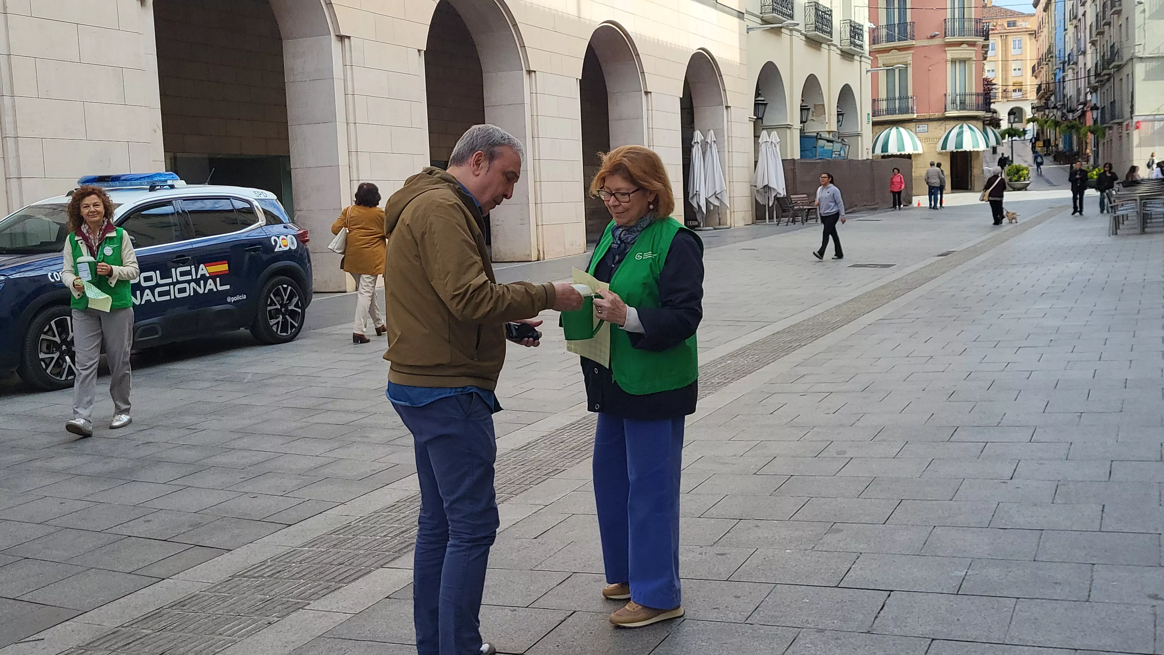 Día de la Cuestación de la Asociación Española Contra el Cáncer en Huesca. Foto Mercedes Manterola