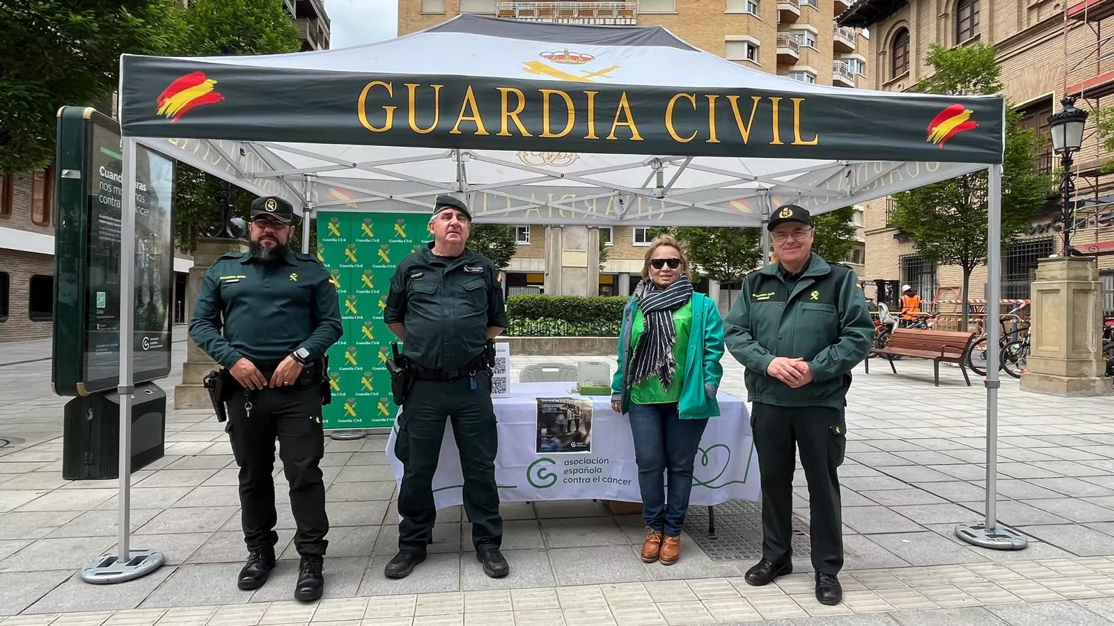 Día de la Cuestación de la Asociación Española Contra el Cáncer en Huesca. Foto Mercedes Manterola