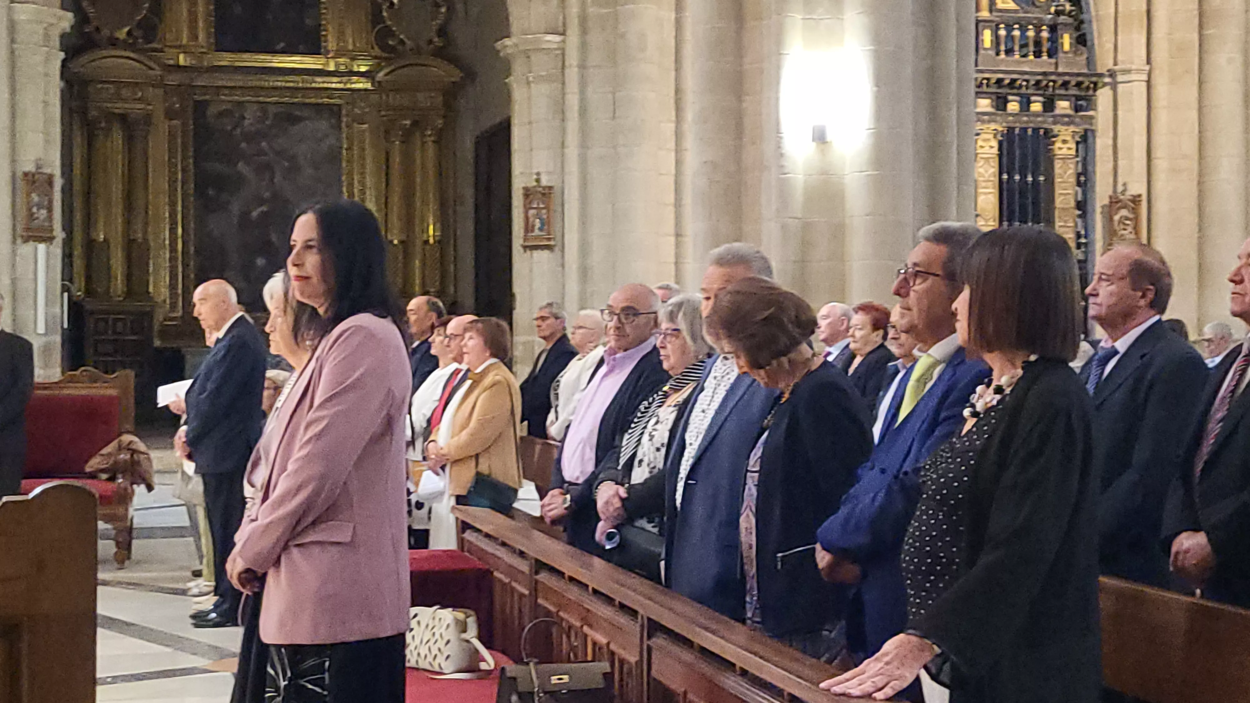 Bodas de oro de veinte matrimonios del Hogar de Personas Mayores en Huesca. Foro Mercedes Manterola