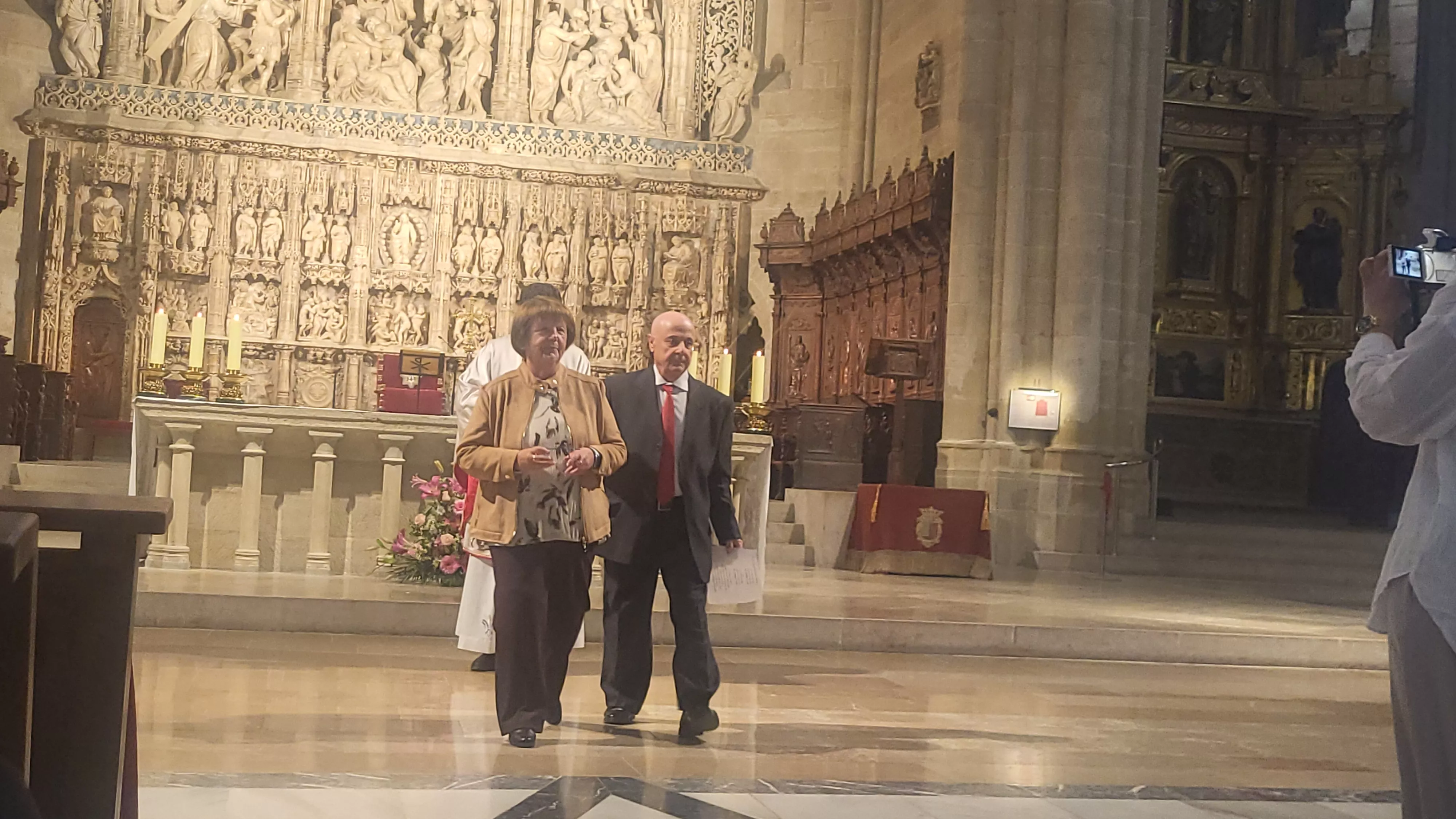 Bodas de oro de veinte matrimonios del Hogar de Personas Mayores en Huesca. Foro Mercedes Manterola