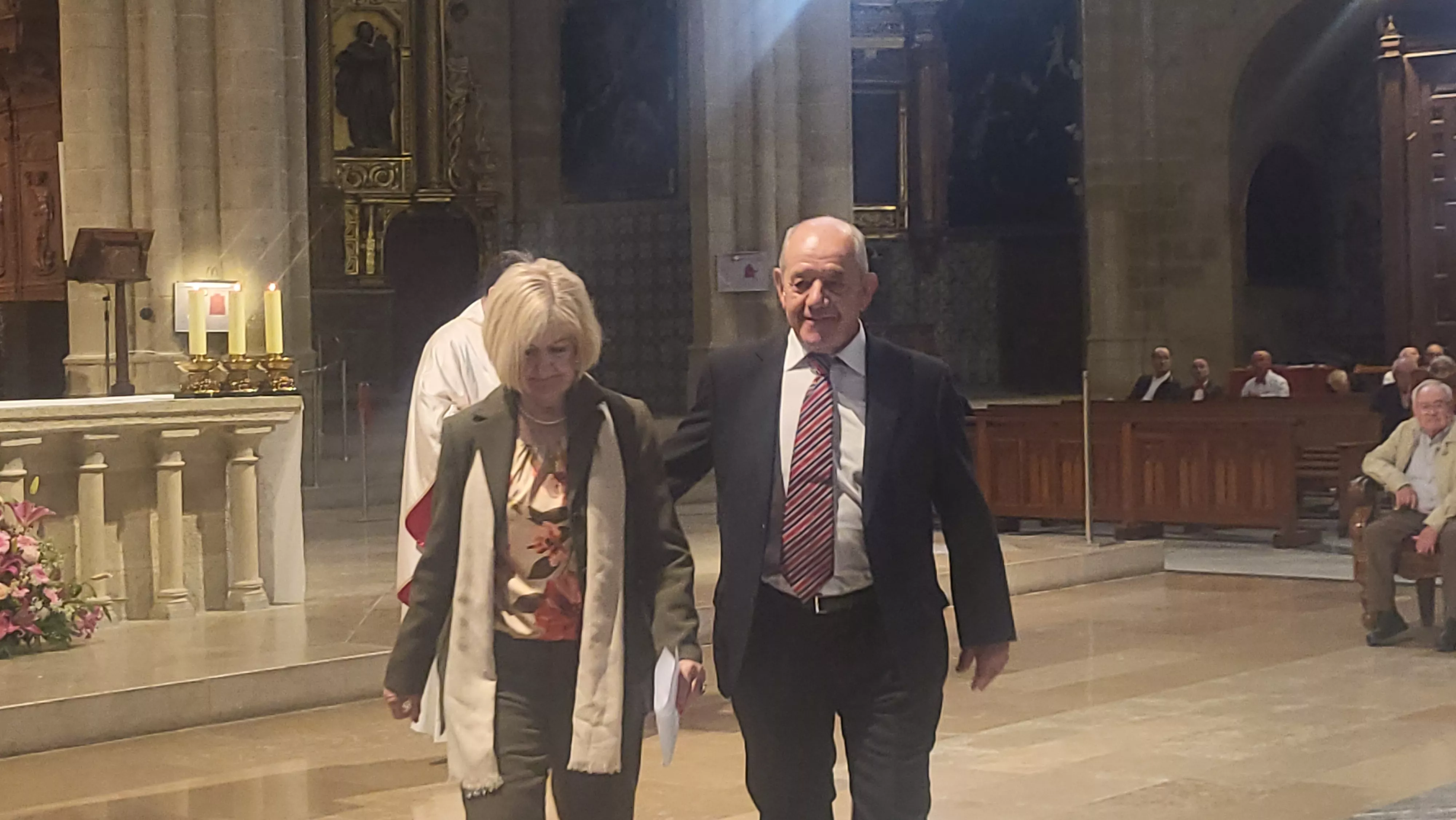 Bodas de oro de veinte matrimonios del Hogar de Personas Mayores en Huesca. Foro Mercedes Manterola