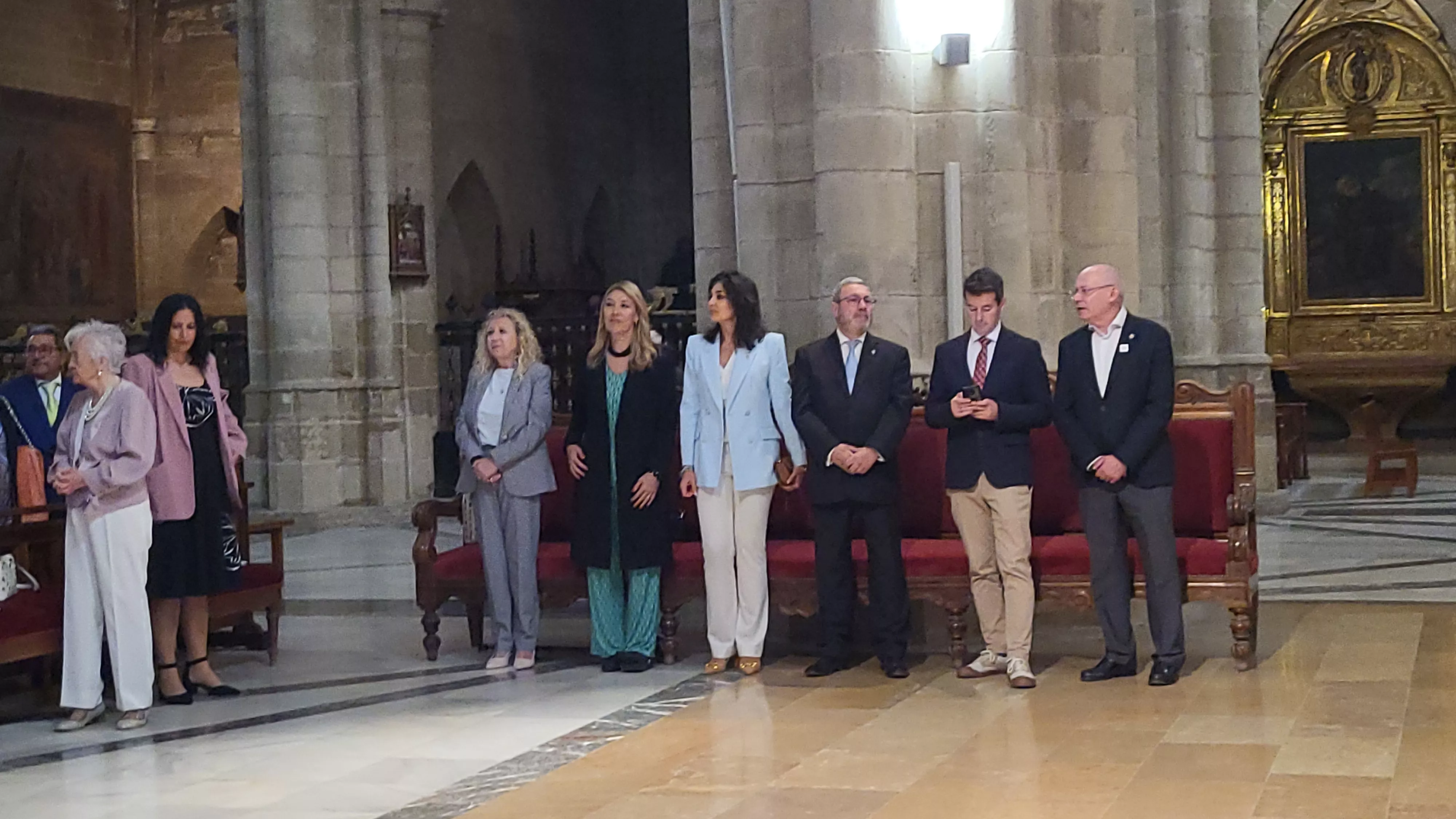 Bodas de oro de veinte matrimonios del Hogar de Personas Mayores en Huesca. Foro Mercedes Manterola