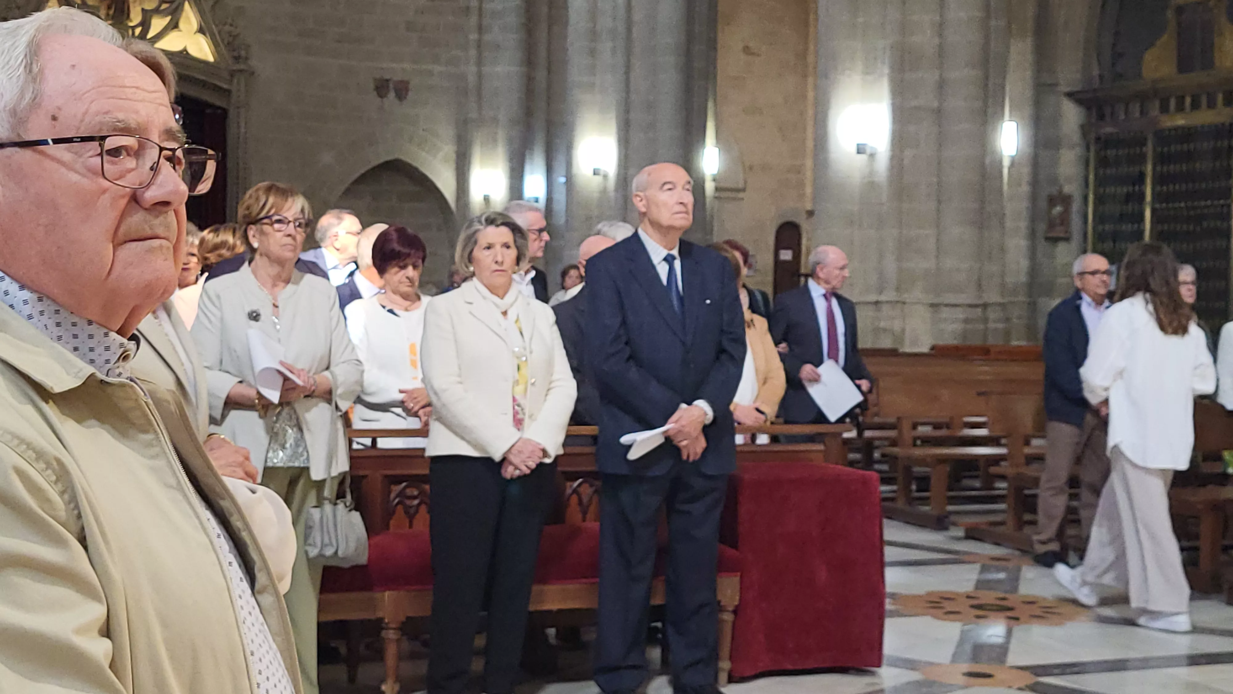 Bodas de oro de veinte matrimonios del Hogar de Personas Mayores en Huesca. Foro Mercedes Manterola