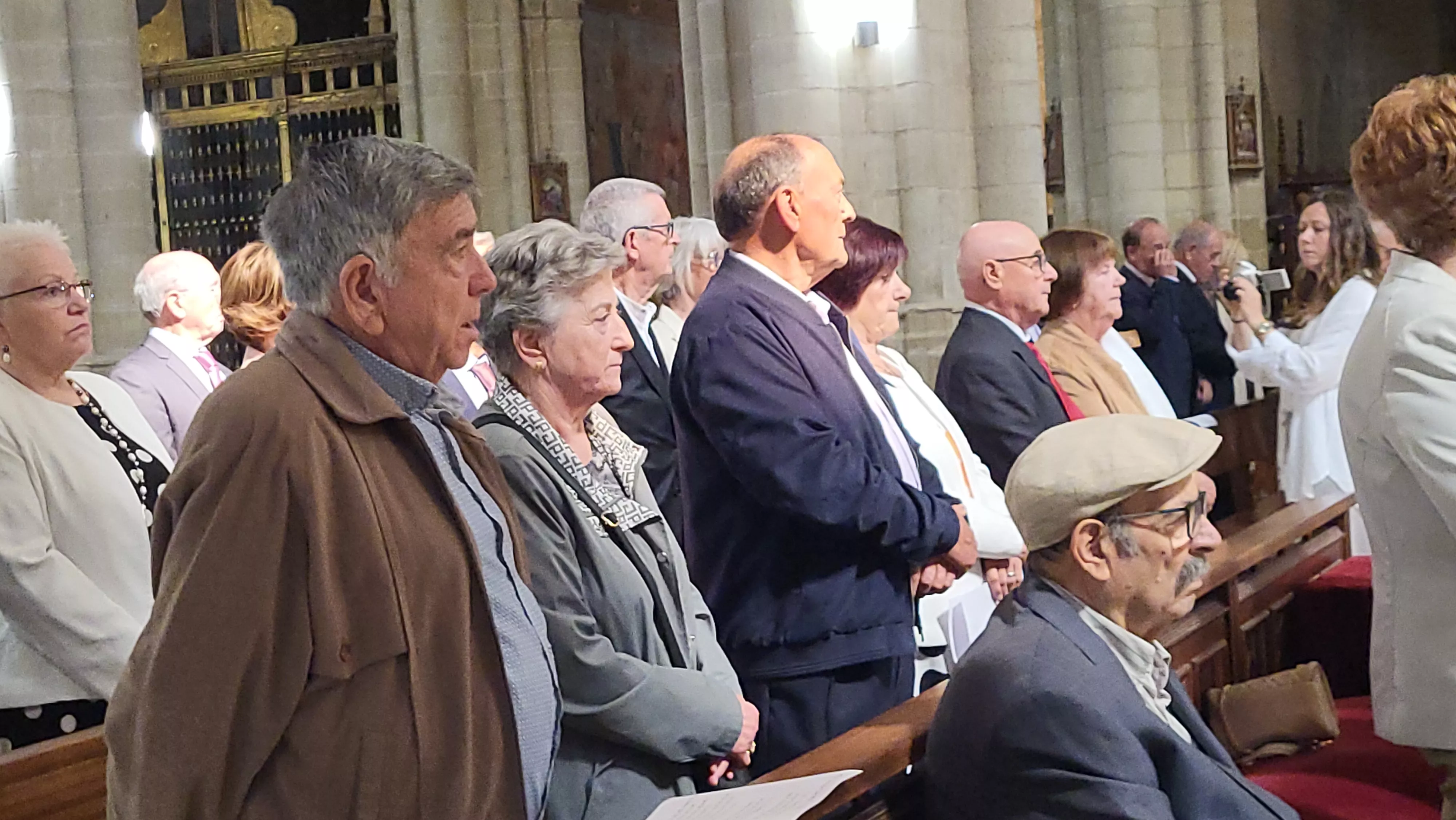 Bodas de oro de veinte matrimonios del Hogar de Personas Mayores en Huesca. Foro Mercedes Manterola