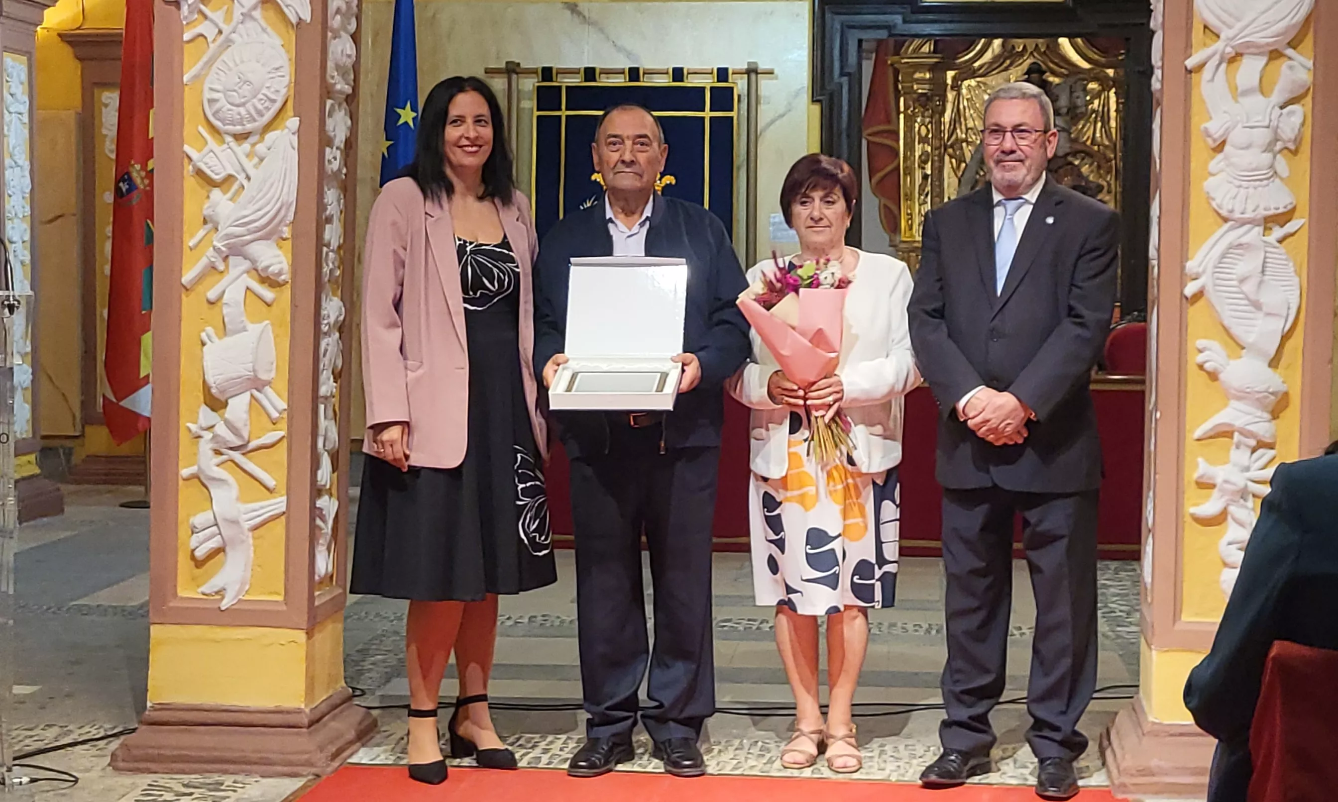 Bodas de oro de veinte matrimonios del Hogar de Personas Mayores en Huesca. Foro Mercedes Manterola