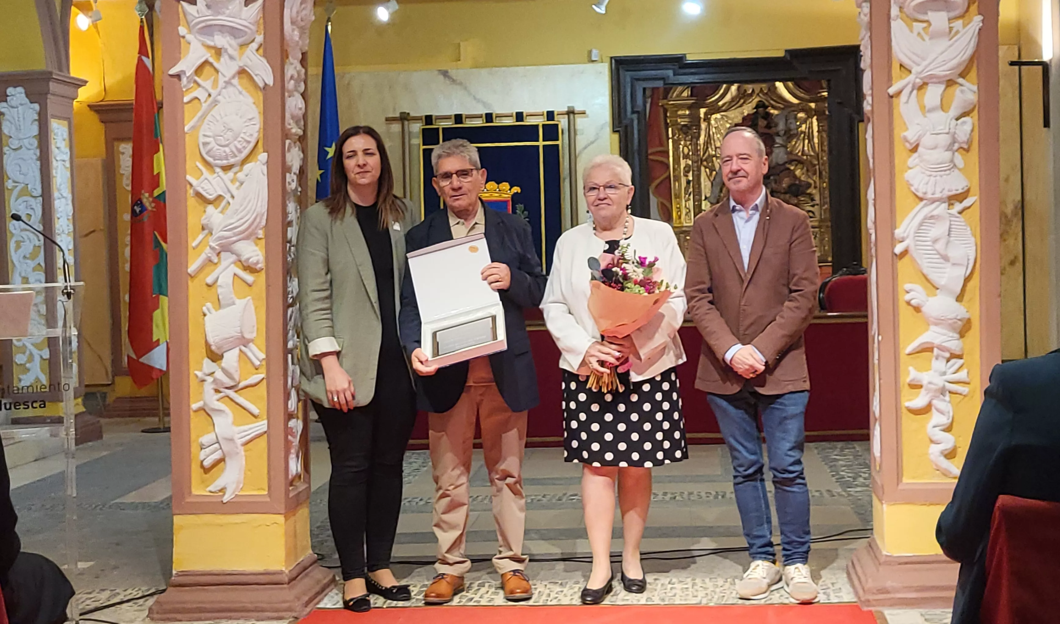 Bodas de oro de veinte matrimonios del Hogar de Personas Mayores en Huesca. Foro Mercedes Manterola