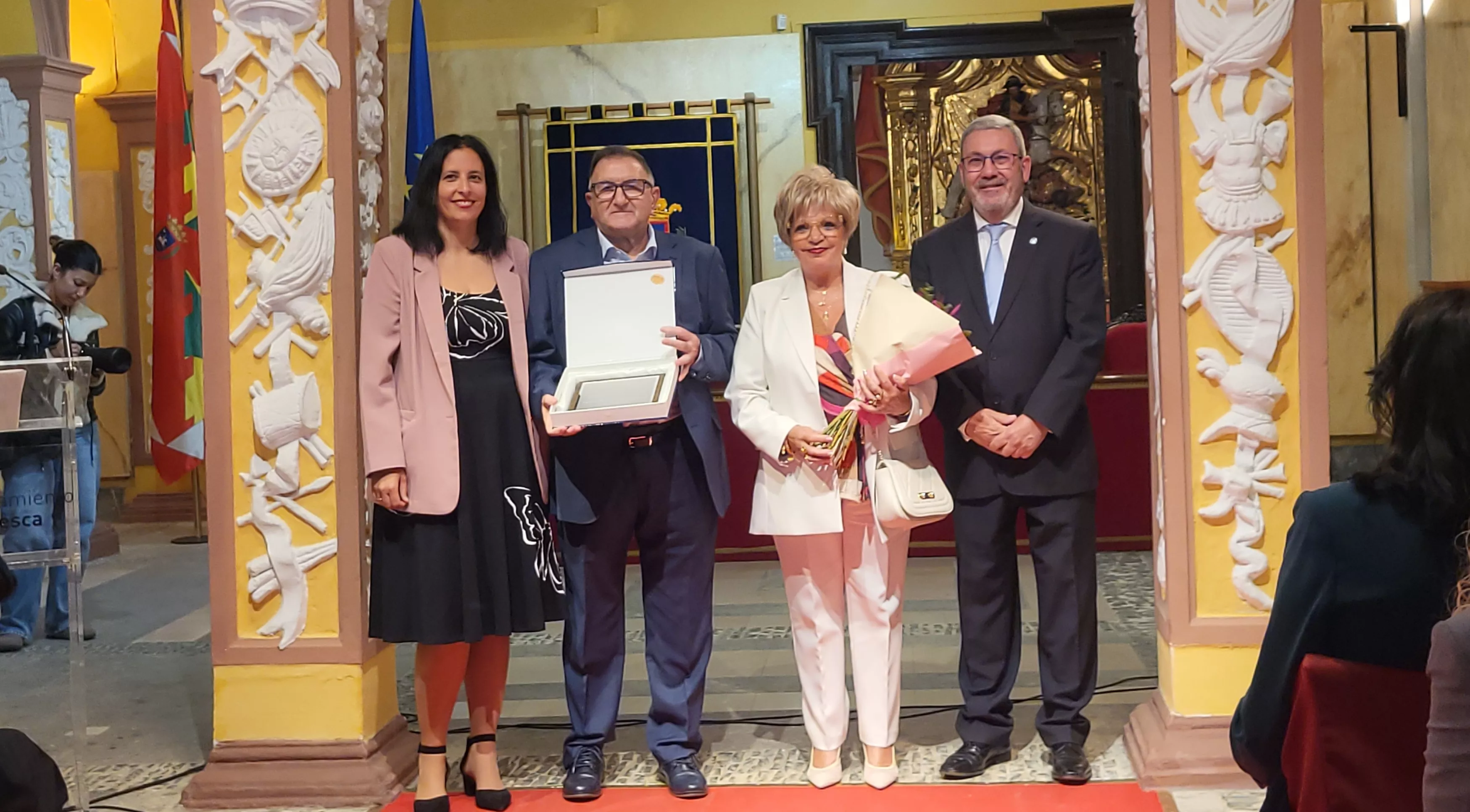 Bodas de oro de veinte matrimonios del Hogar de Personas Mayores en Huesca. Foro Mercedes Manterola