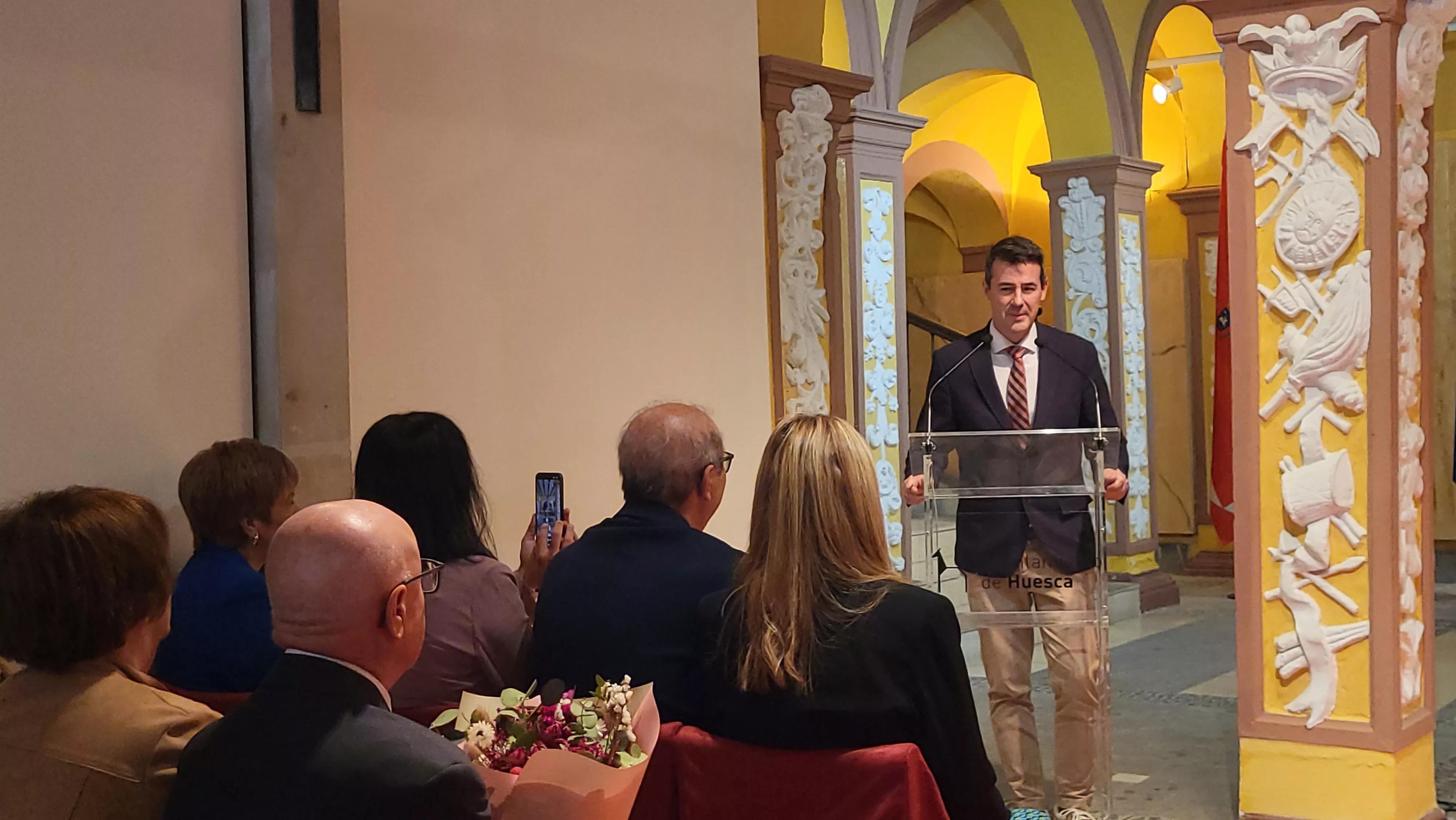 Bodas de oro de veinte matrimonios del Hogar de Personas Mayores en Huesca. Foro Mercedes Manterola