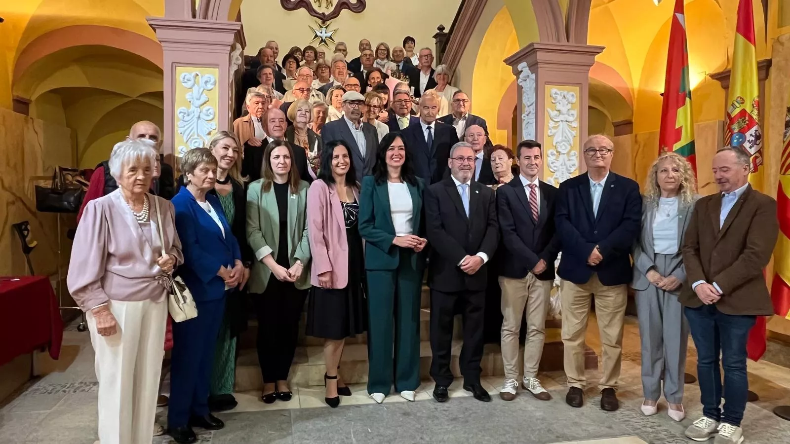 Bodas de oro de veinte matrimonios del Hogar de Personas Mayores en Huesca. Foro Mercedes Manterola