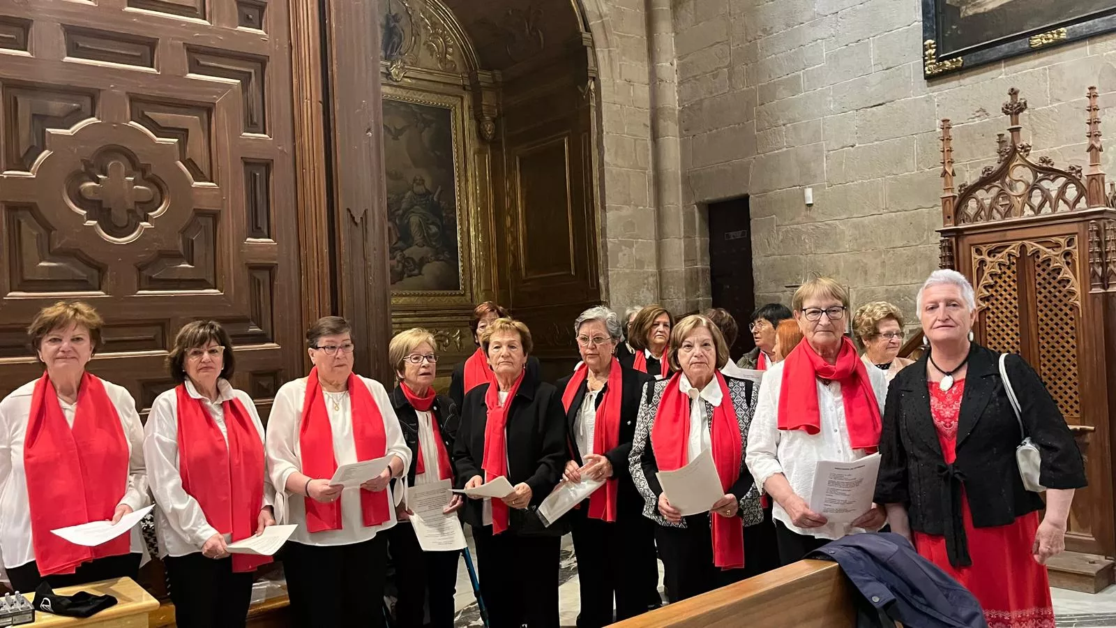 Bodas de oro de veinte matrimonios del Hogar de Personas Mayores en Huesca. Foro Mercedes Manterola
