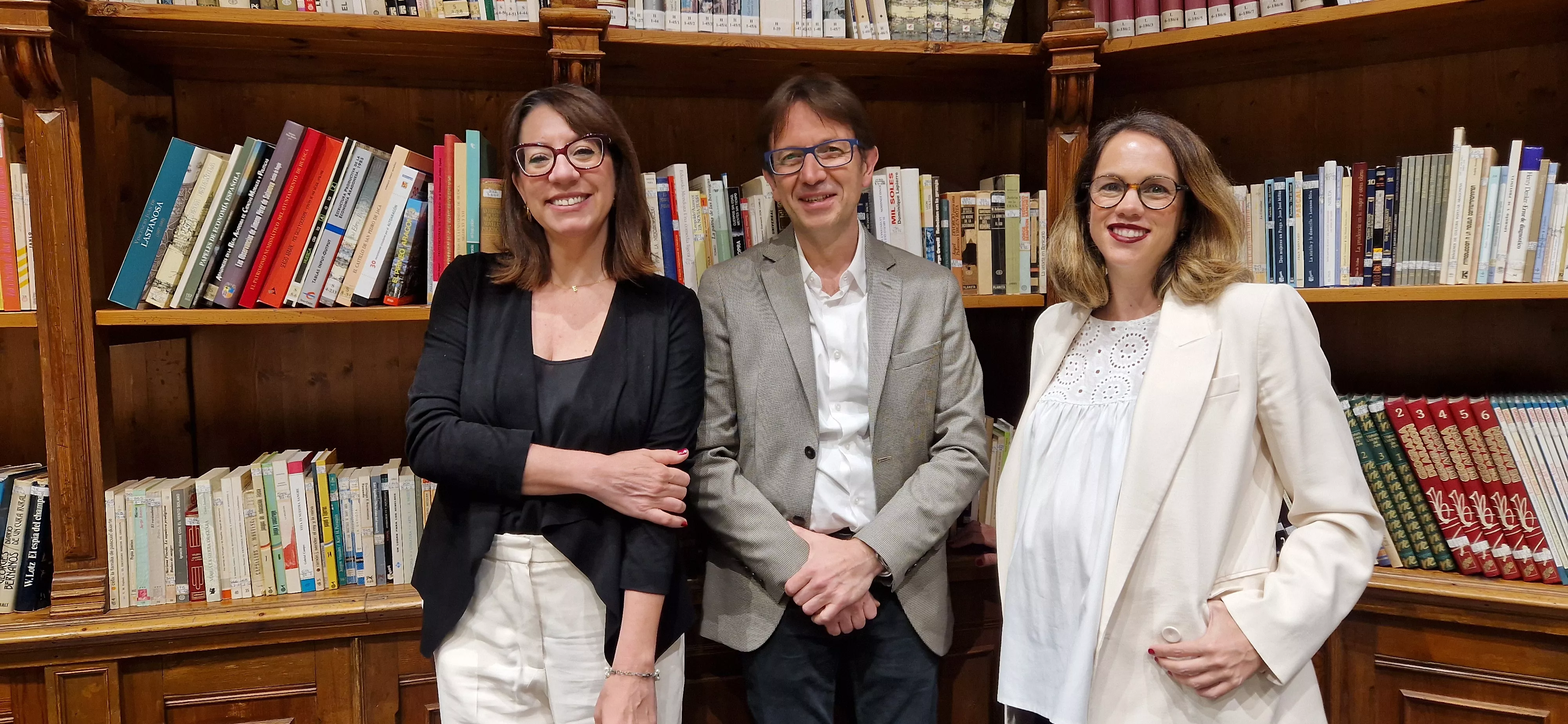 Jara Acín, Javier Olivera y Nuria Núñez, en la primera sesión del III Debates en Salud Mental y Emocional. Foto Myriam Martínez