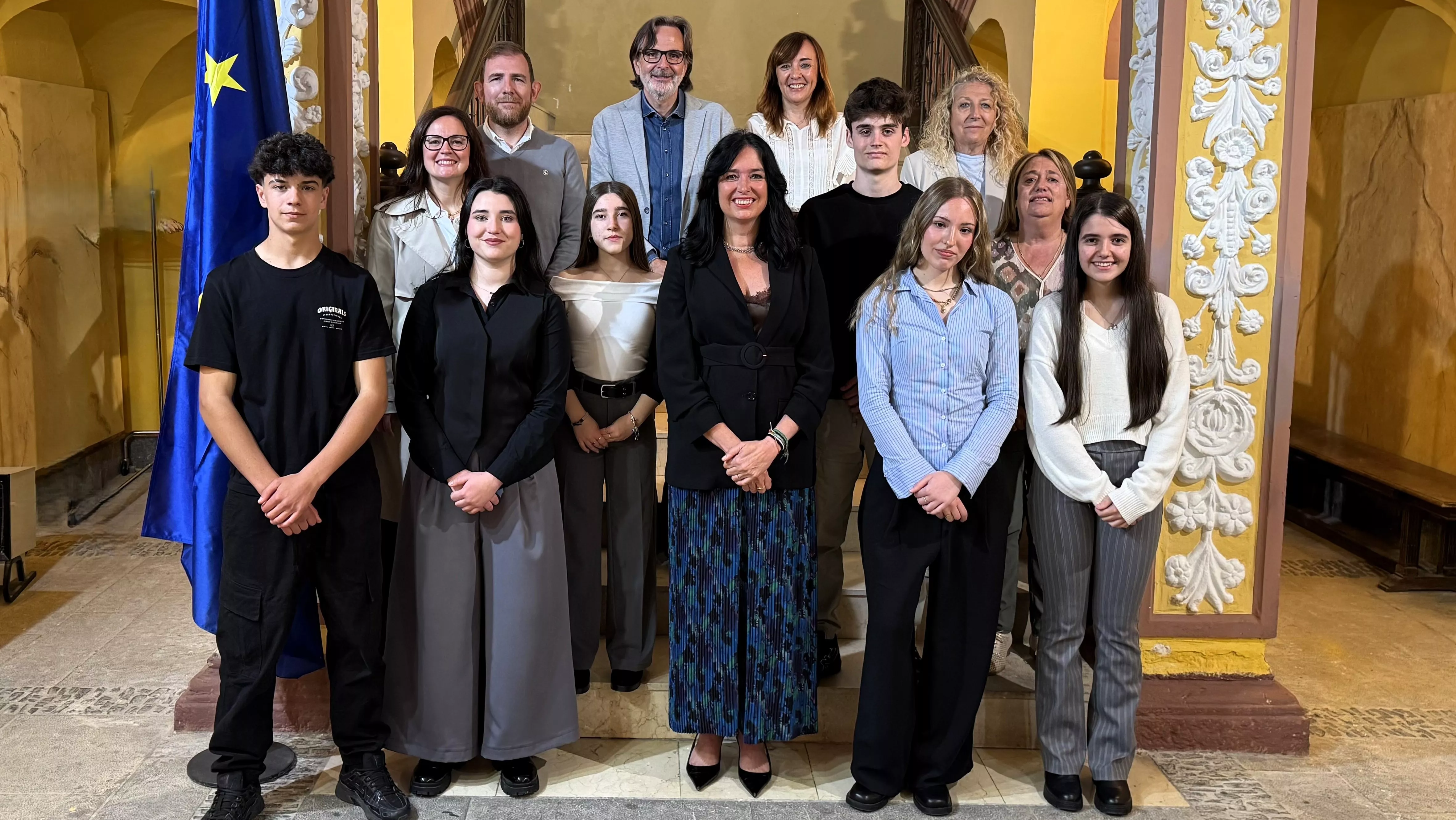 El Ayuntamiento de Huesca y el IES Pirámide conmemoran el Día de Europa.