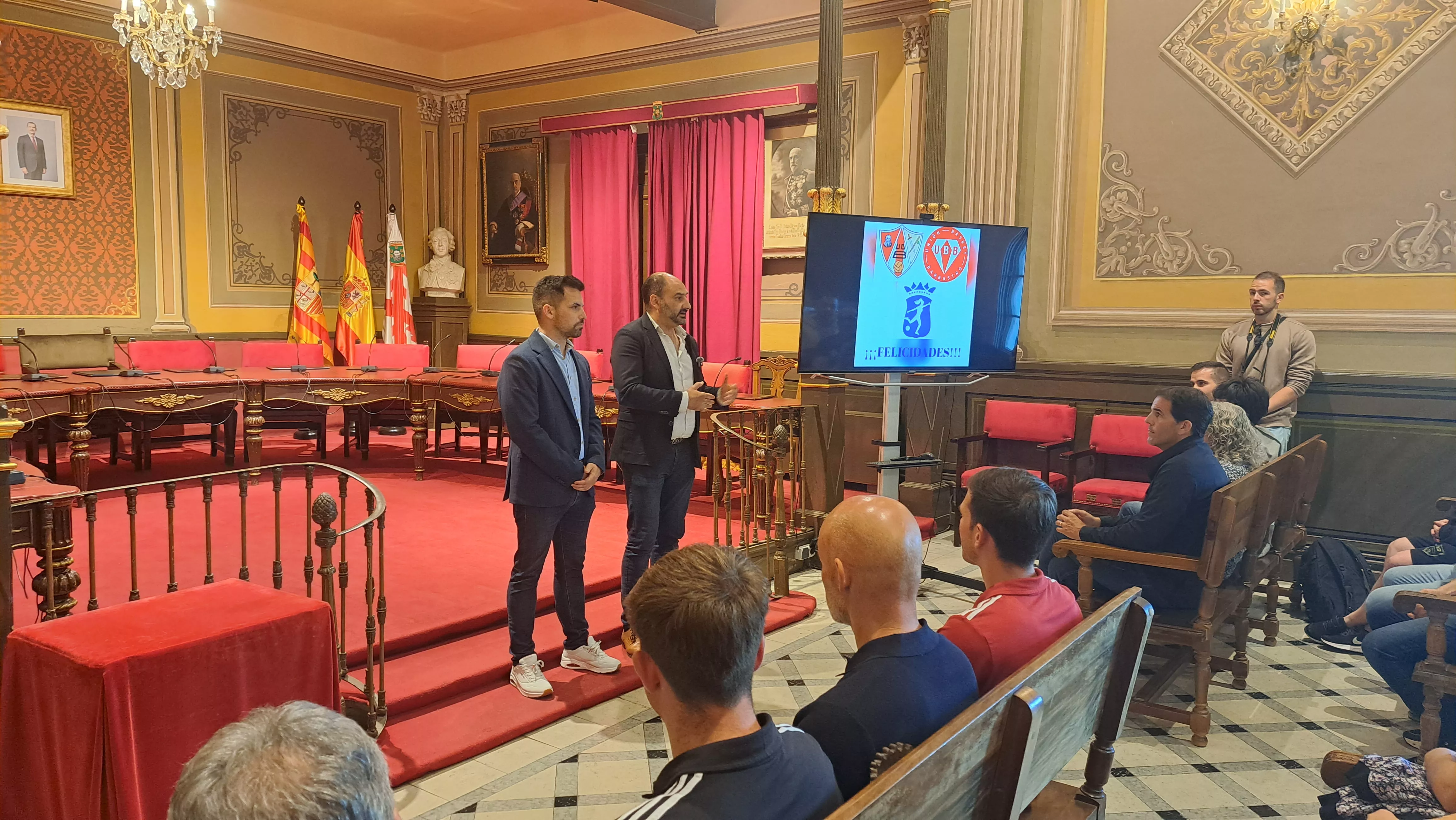 Recepción del Ayuntamiento a UD Barbastro, UB Barbastro y Peña Ferranca Femenina