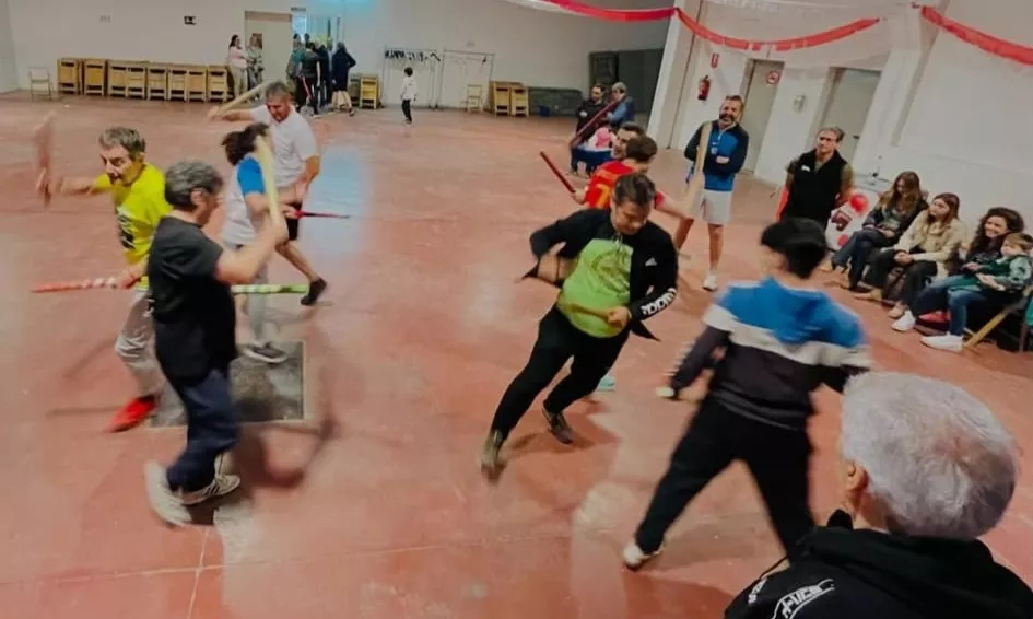 Ensayo de la Agrupación de Danzantes de Huesca con los tres nuevos y novedades para el Día 10