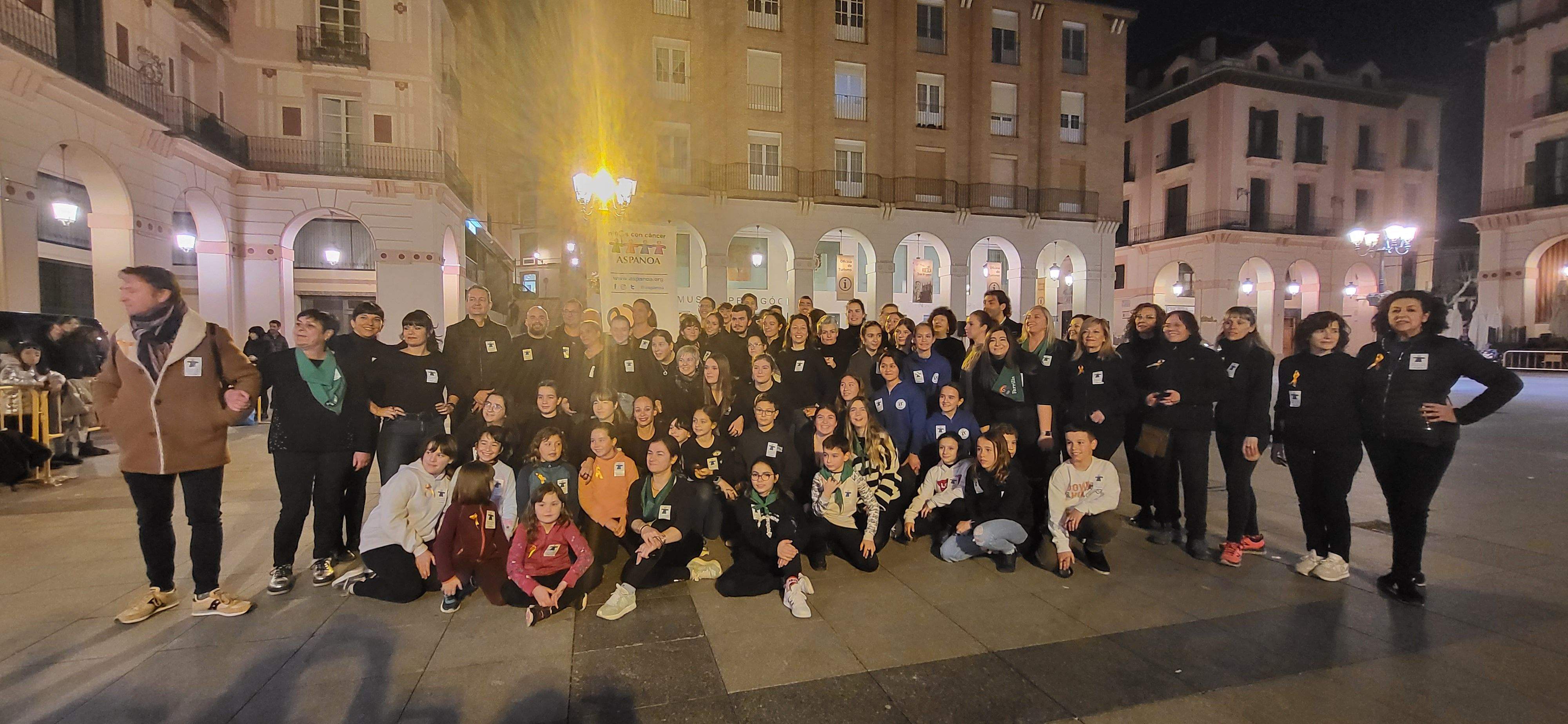 Huesca baila la jota de San Lorenzo por los niños con cáncer. Foto Myriam Martínez  (26)