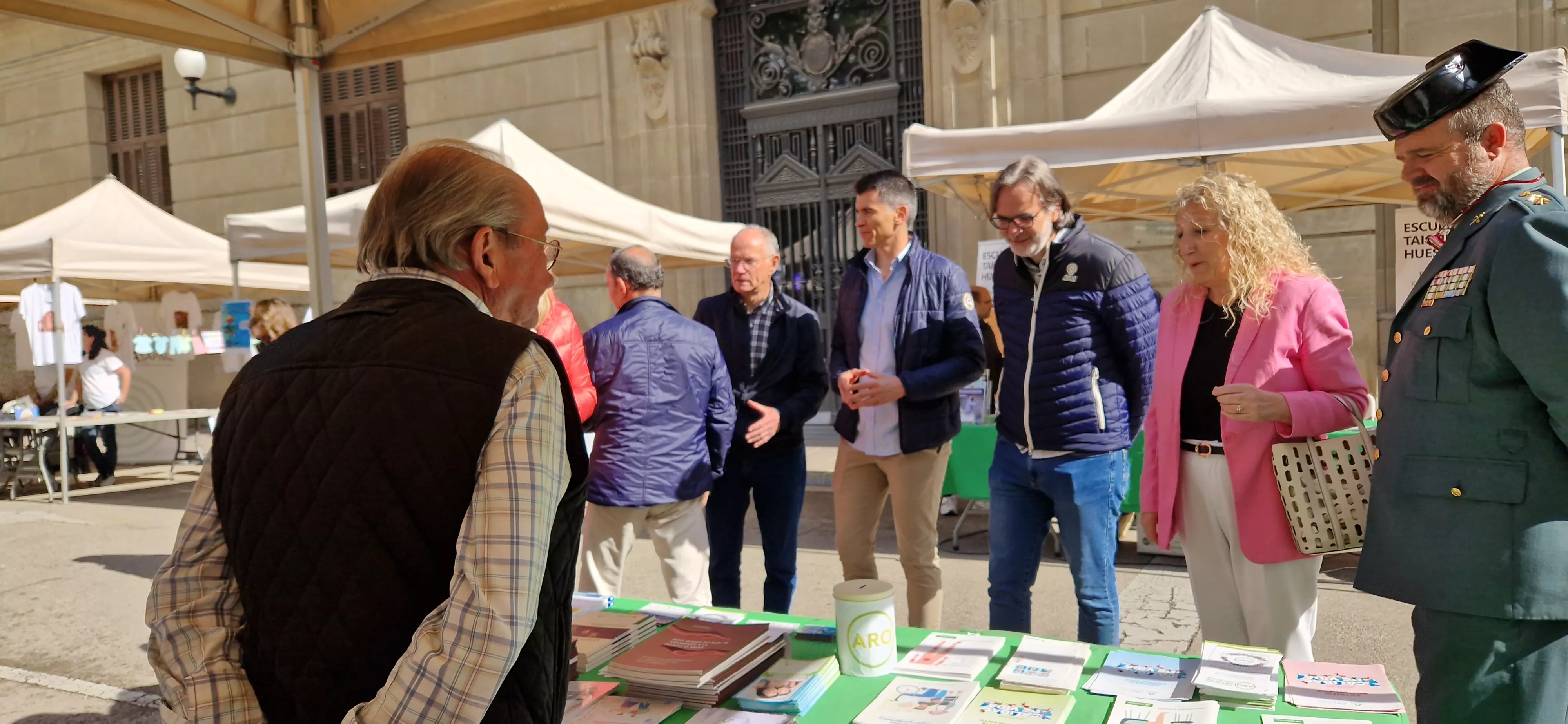  V Feria de entidades de la salud de Huesca organizada por Cruz Roja. Foto Myriam Martínez