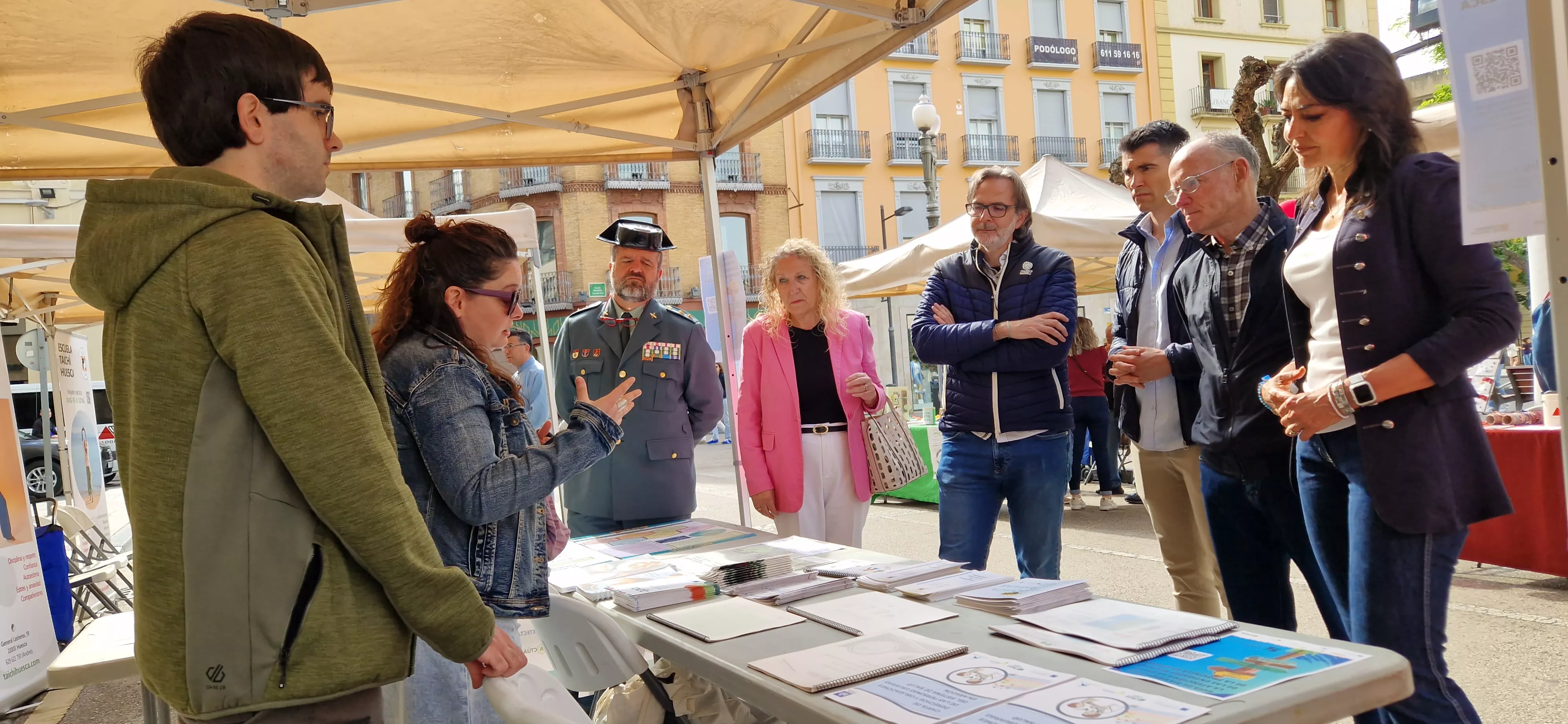  V Feria de entidades de la salud de Huesca organizada por Cruz Roja. Foto Myriam Martínez