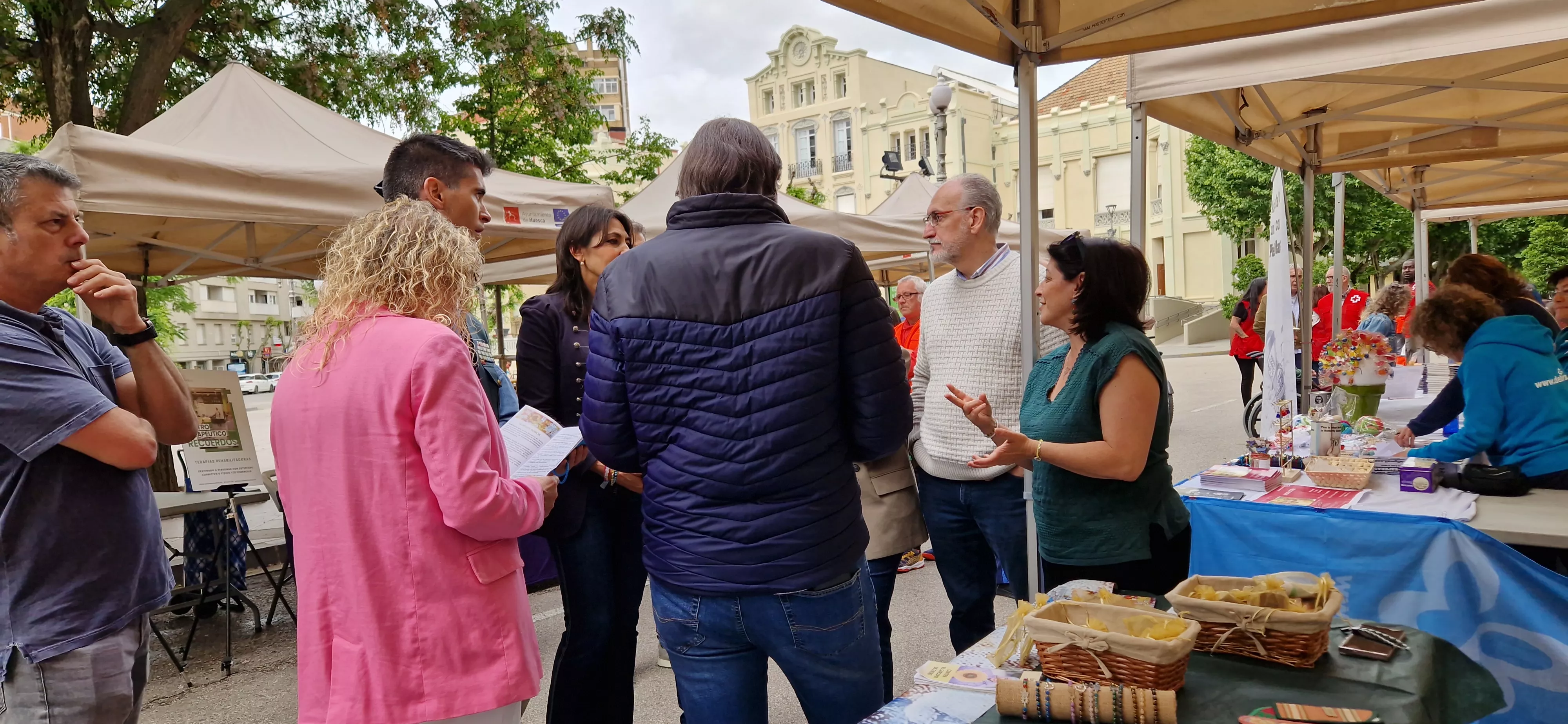  V Feria de entidades de la salud de Huesca organizada por Cruz Roja. Foto Myriam Martínez