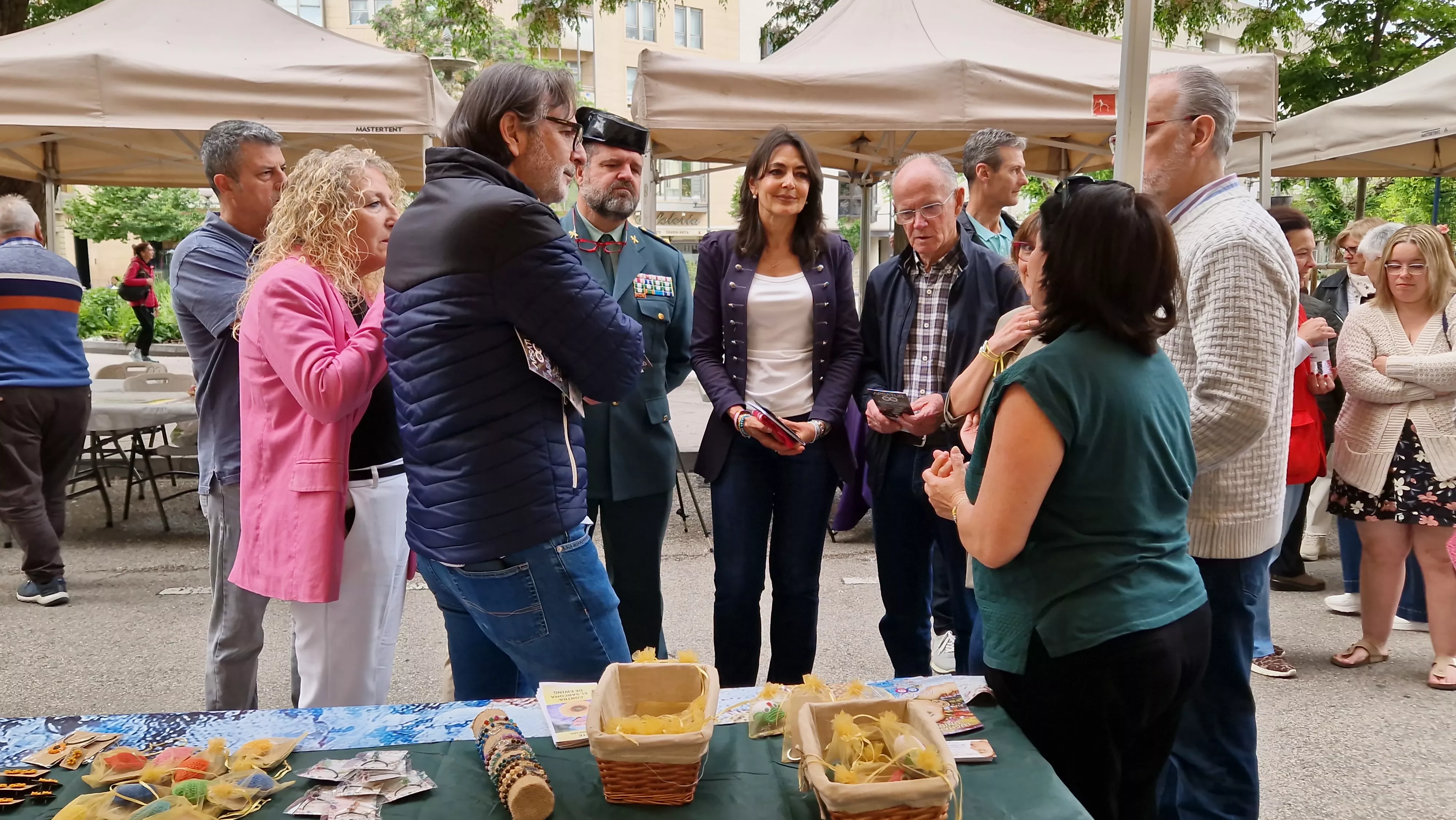  V Feria de entidades de la salud de Huesca organizada por Cruz Roja. Foto Myriam Martínez