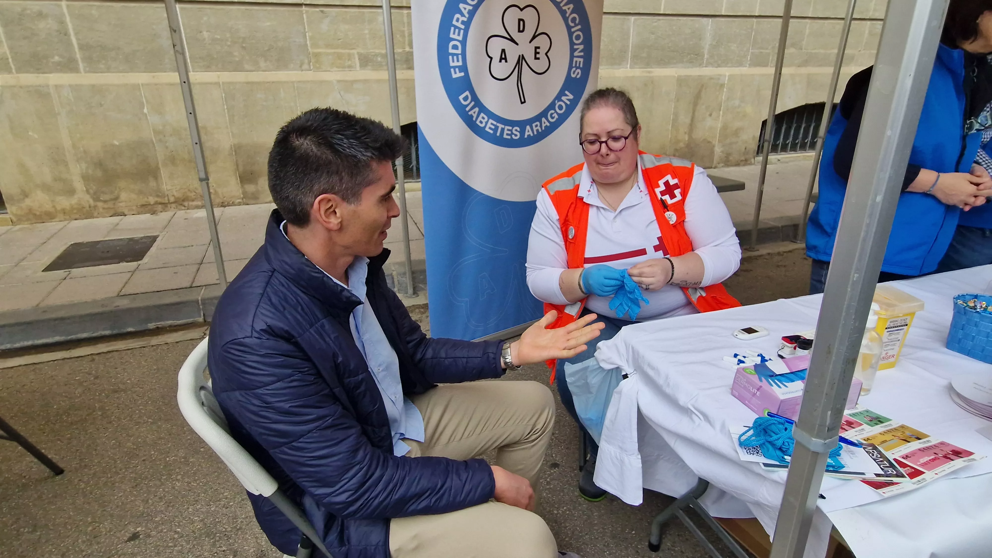  V Feria de entidades de la salud de Huesca organizada por Cruz Roja. Foto Myriam Martínez