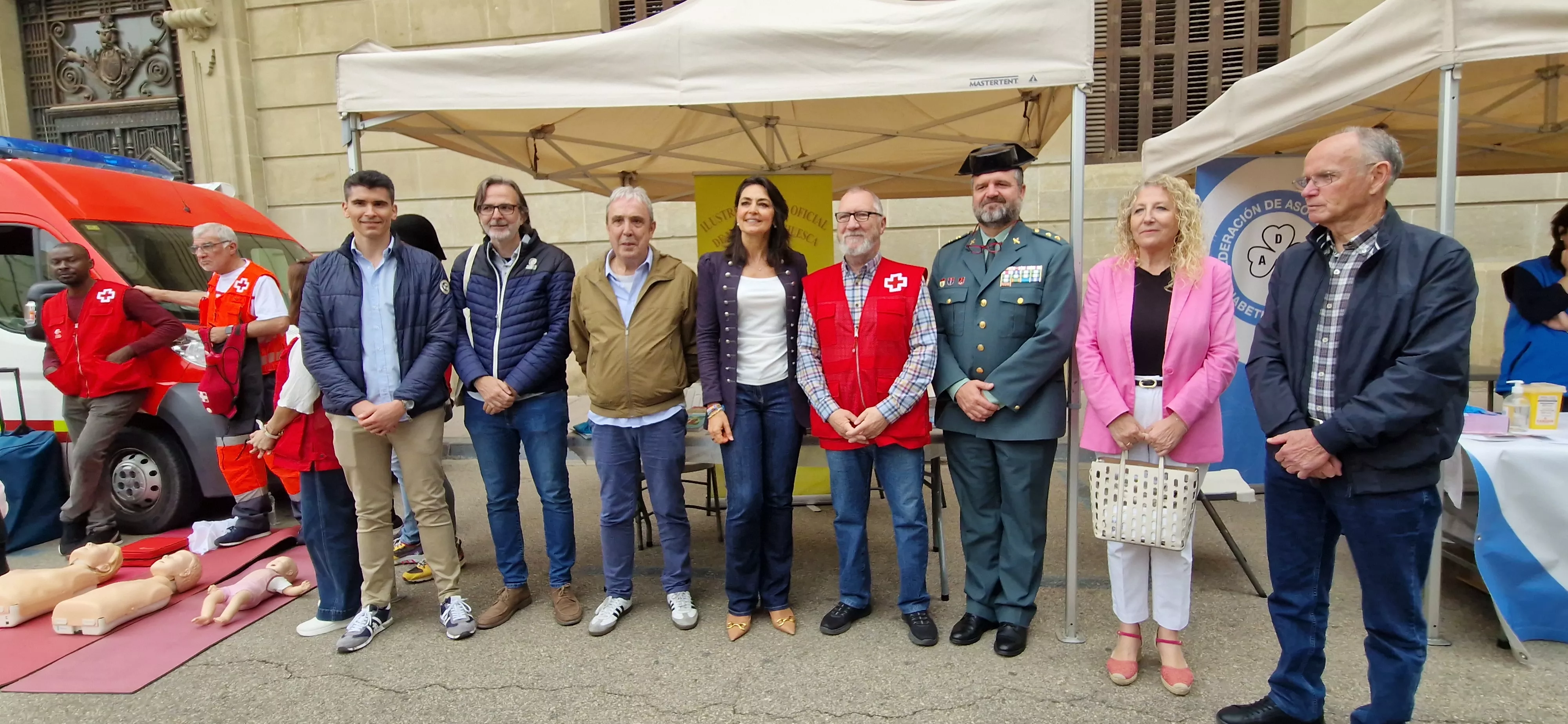  V Feria de entidades de la salud de Huesca organizada por Cruz Roja. Foto Myriam Martínez