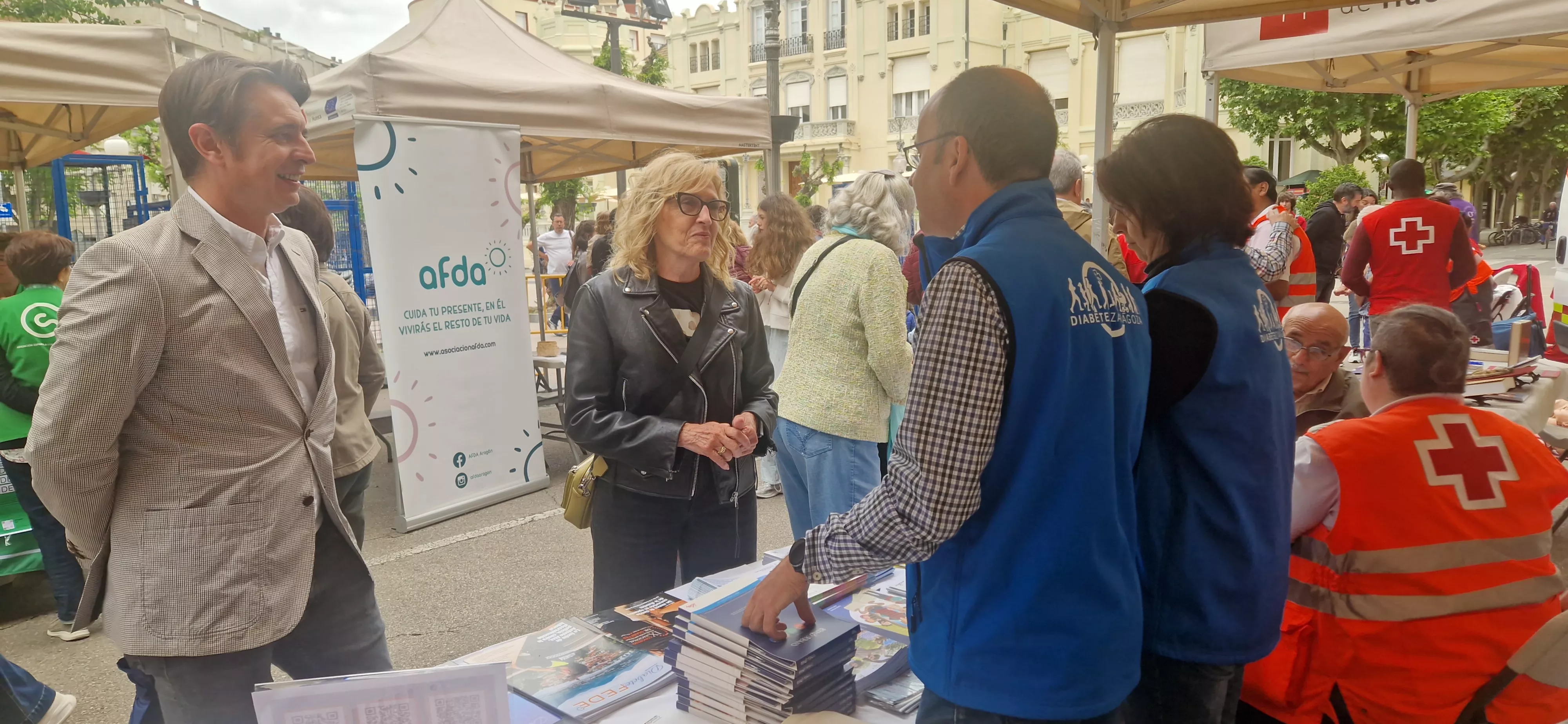  V Feria de entidades de la salud de Huesca organizada por Cruz Roja. Foto Myriam Martínez