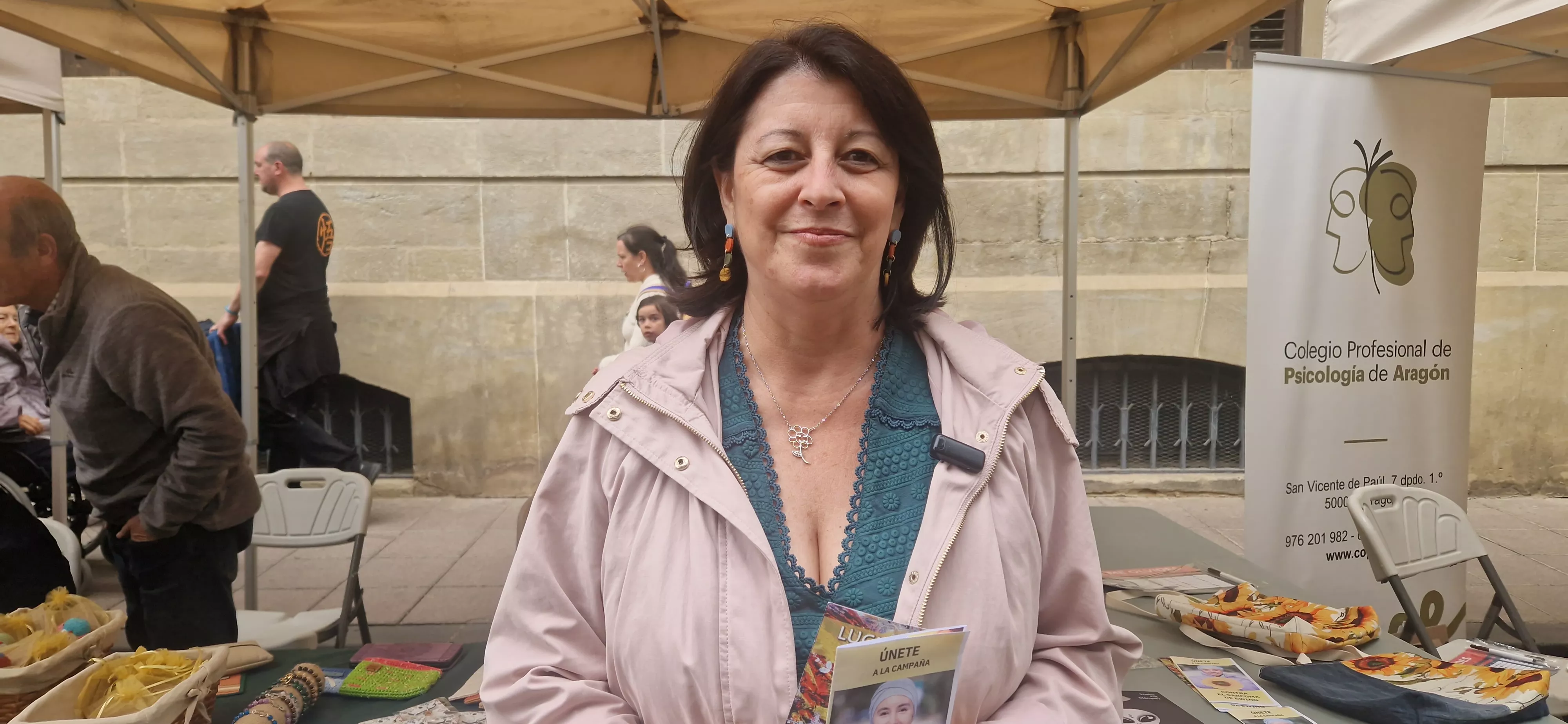 Imágenes de la V Feria de entidades de la salud de Huesca organizada por Cruz Roja. Foto Myriam Martínez