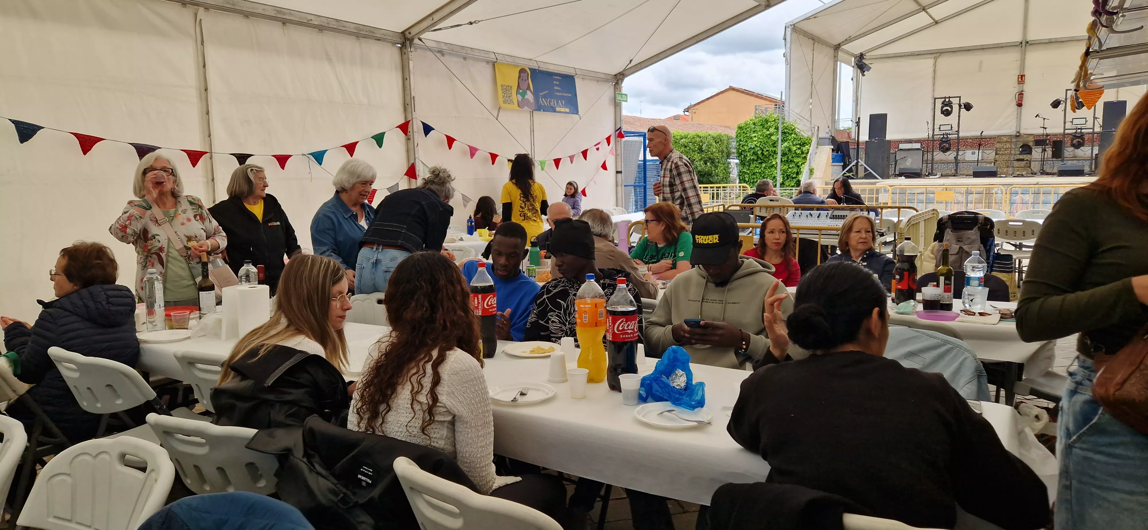 Comida popular de Barriofest 2026. Foto Myriam Martínez