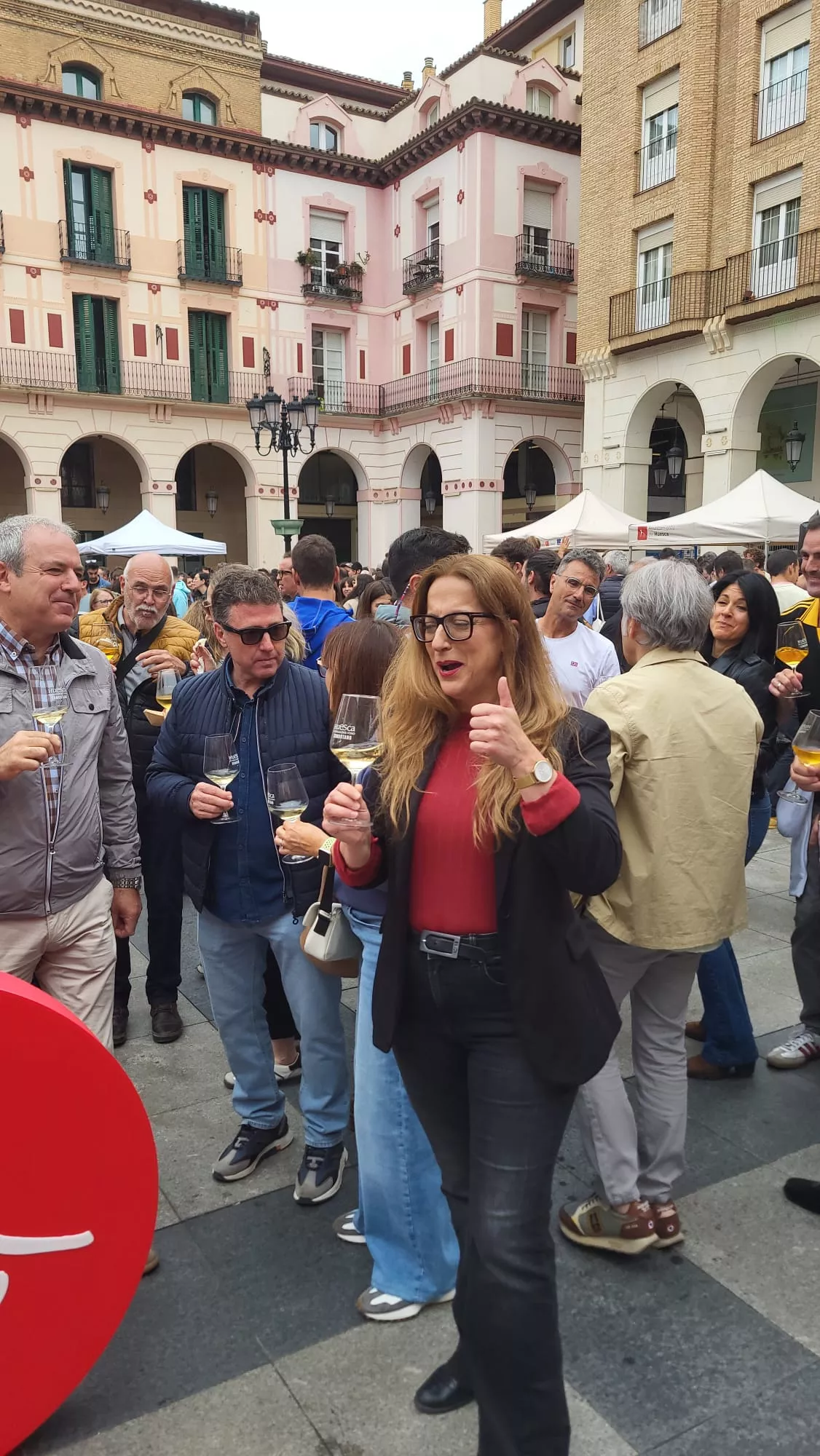 Primera Ruta del Vino Somontano del año en la Plaza López Allué de Huesca