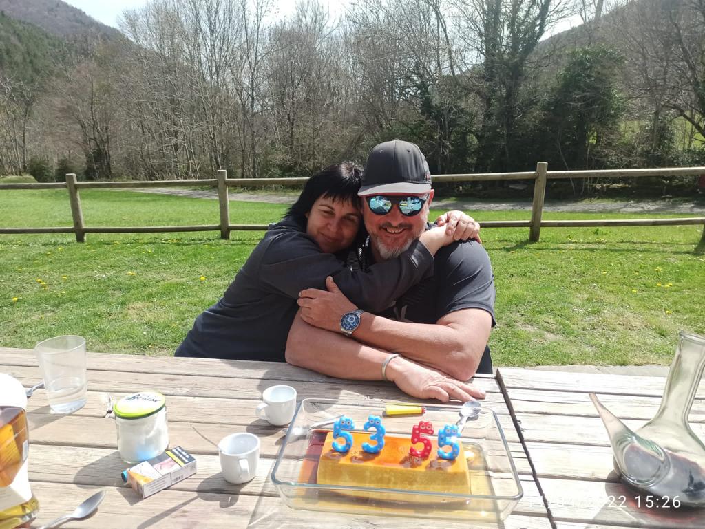 Celebrando los cumpleaños.