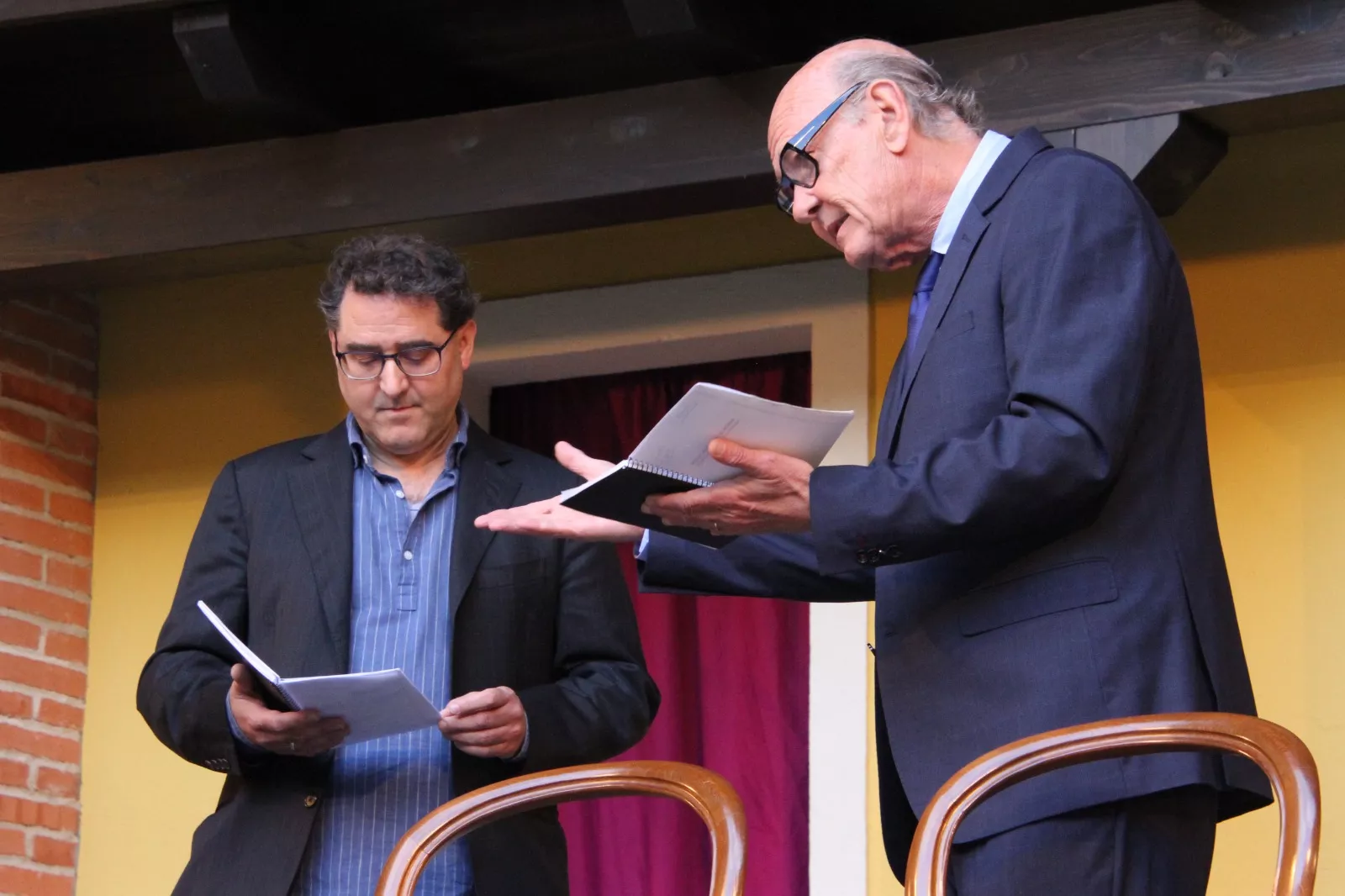 Actuación de "Voces de Papel" en el Corral de Comedias de Robres. Foto Carlos Neofato