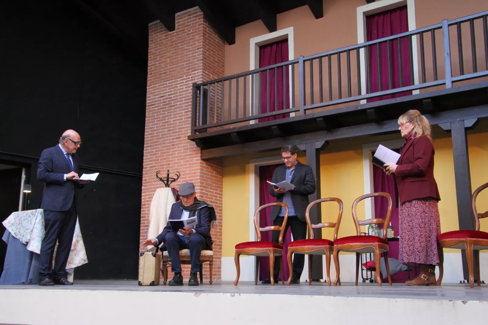 Actuación de "Voces de Papel" en el Corral de Comedias de Robres. Foto Carlos Neofato