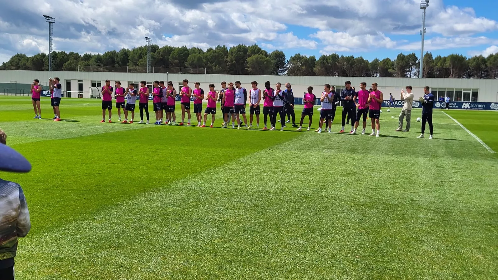 Entrenamiento a puerta abierta del Huesca ante el partido frente a la Real