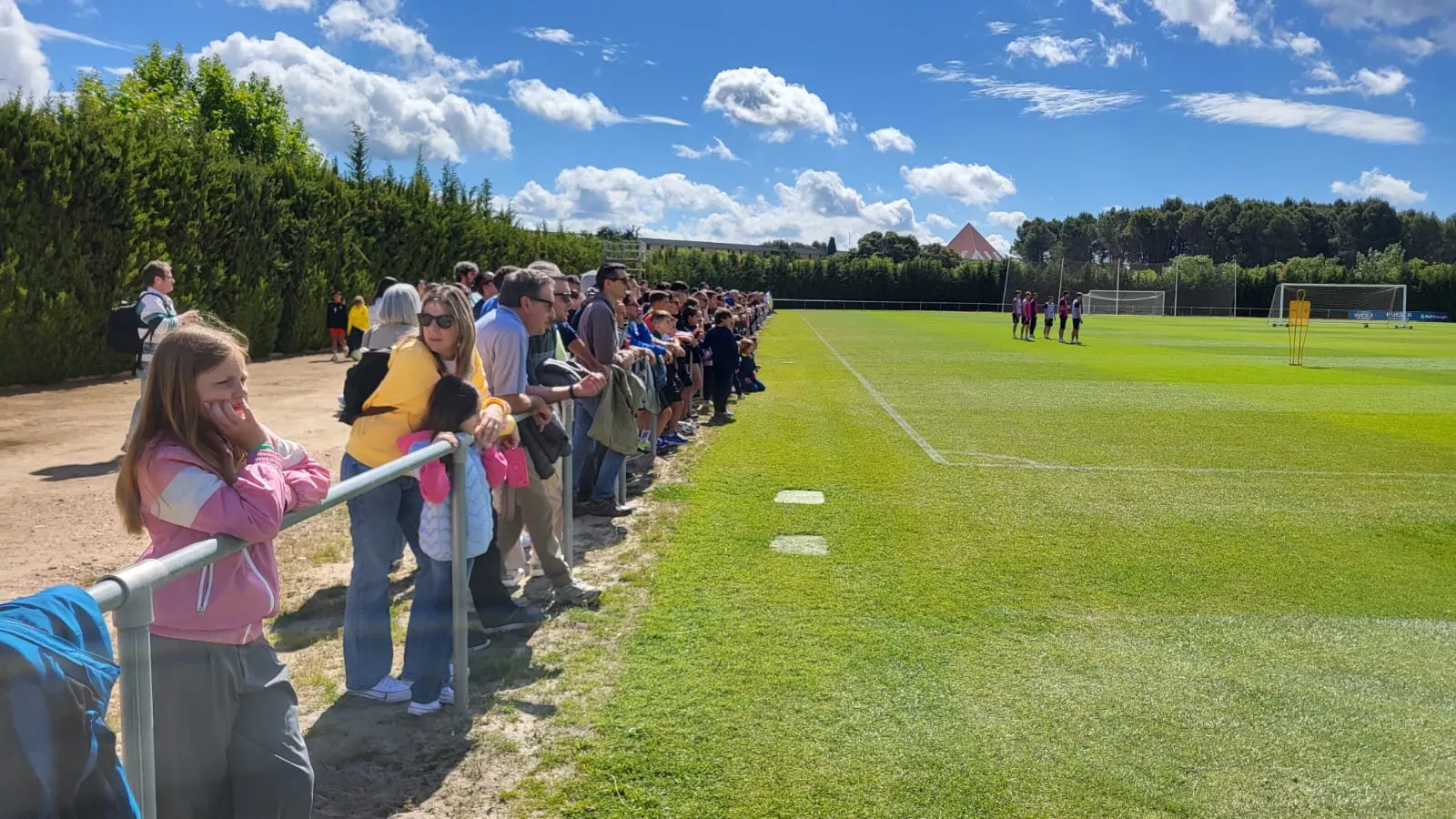 Entrenamiento a puerta abierta del Huesca ante el partido frente a la Real