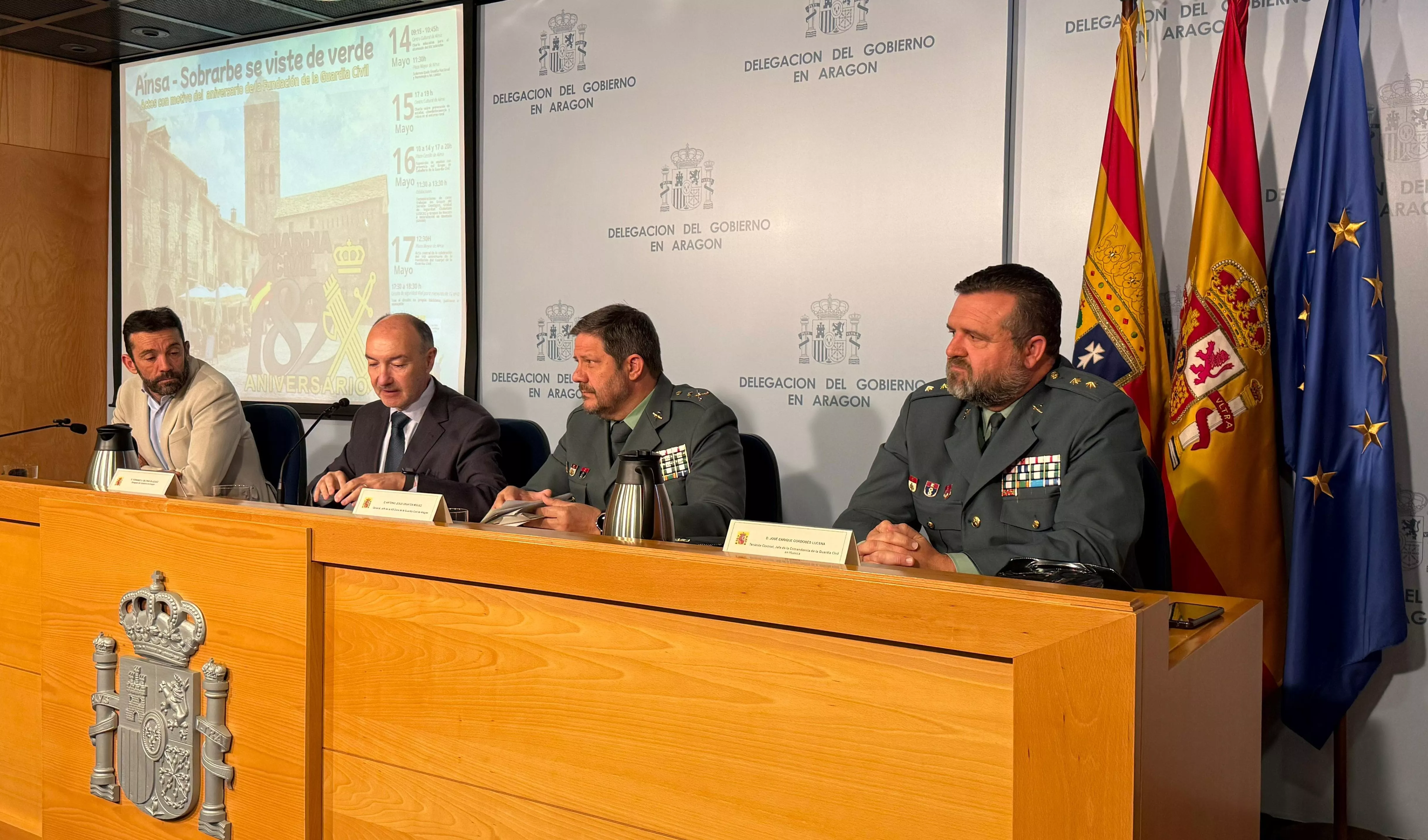 Enrique Pueyo, Fernando Beltrán, Antonio Orantos y Enrique Cordobés en la presentación de los actos de la Guardia Civil en Aínsa.