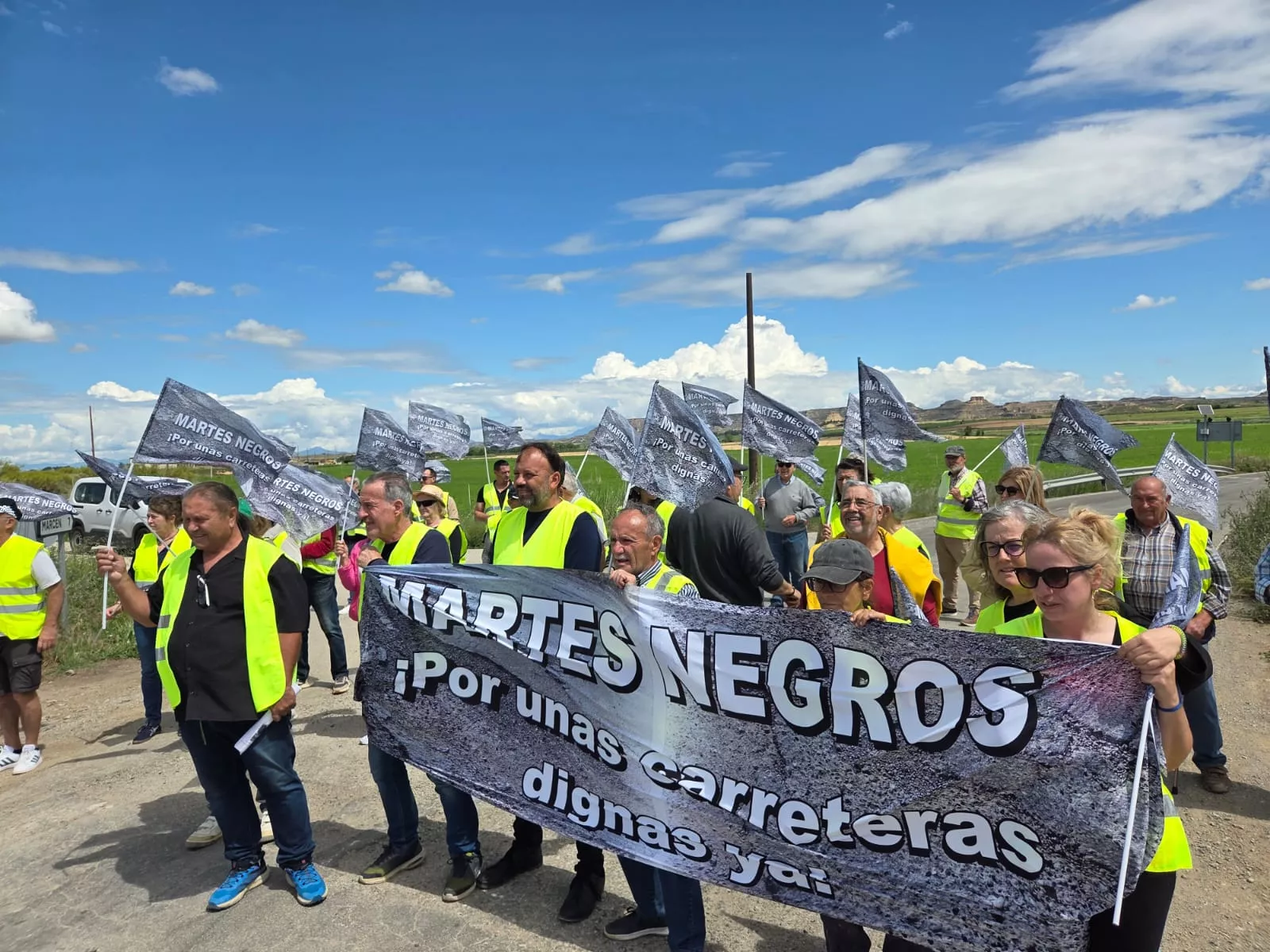 Los Monegros alza la voz en Poleñino por el deterioro de la A-1223 y la falta de soluciones.
